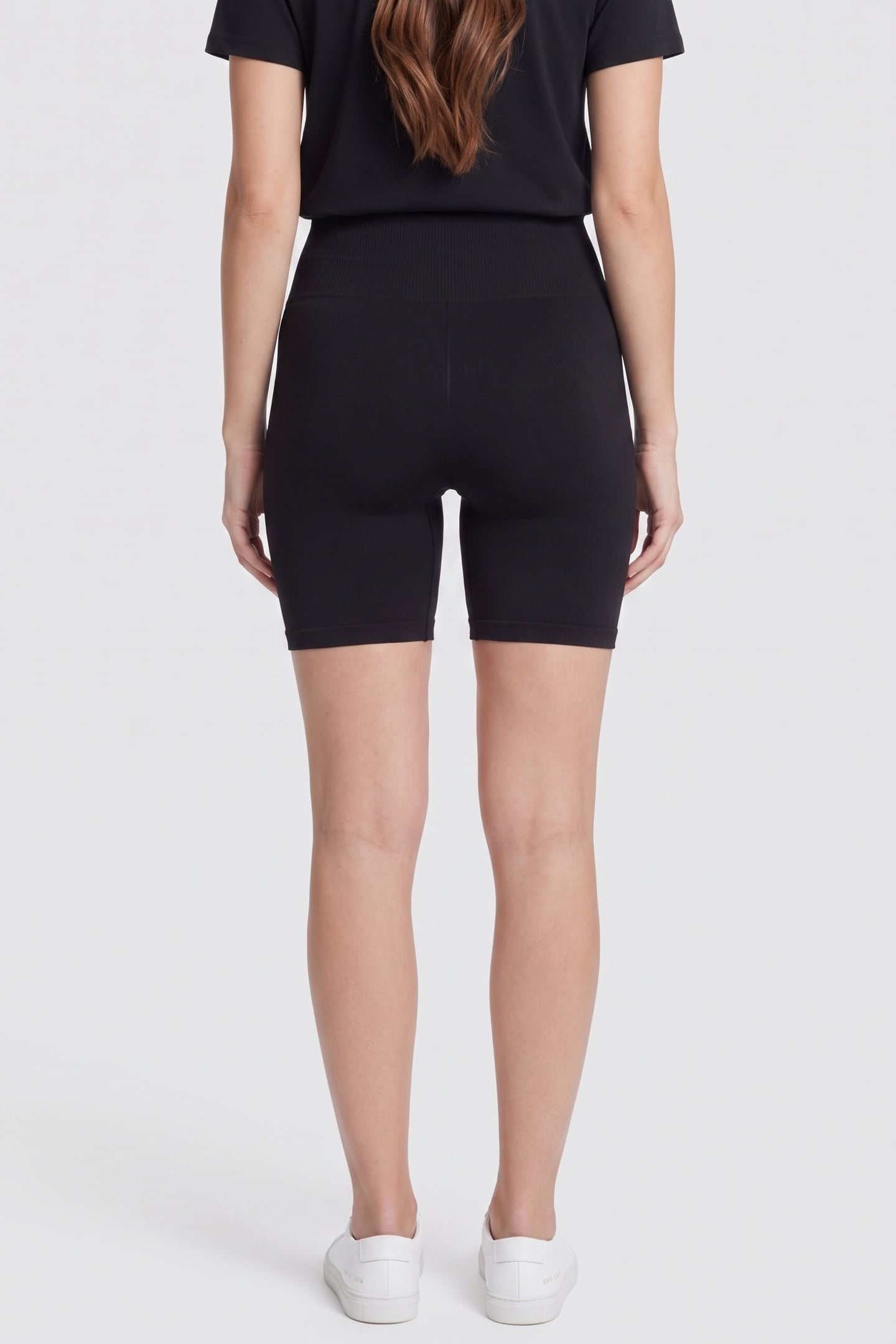 SHY SHINY SEAMLESS SHORTS BLACK 2