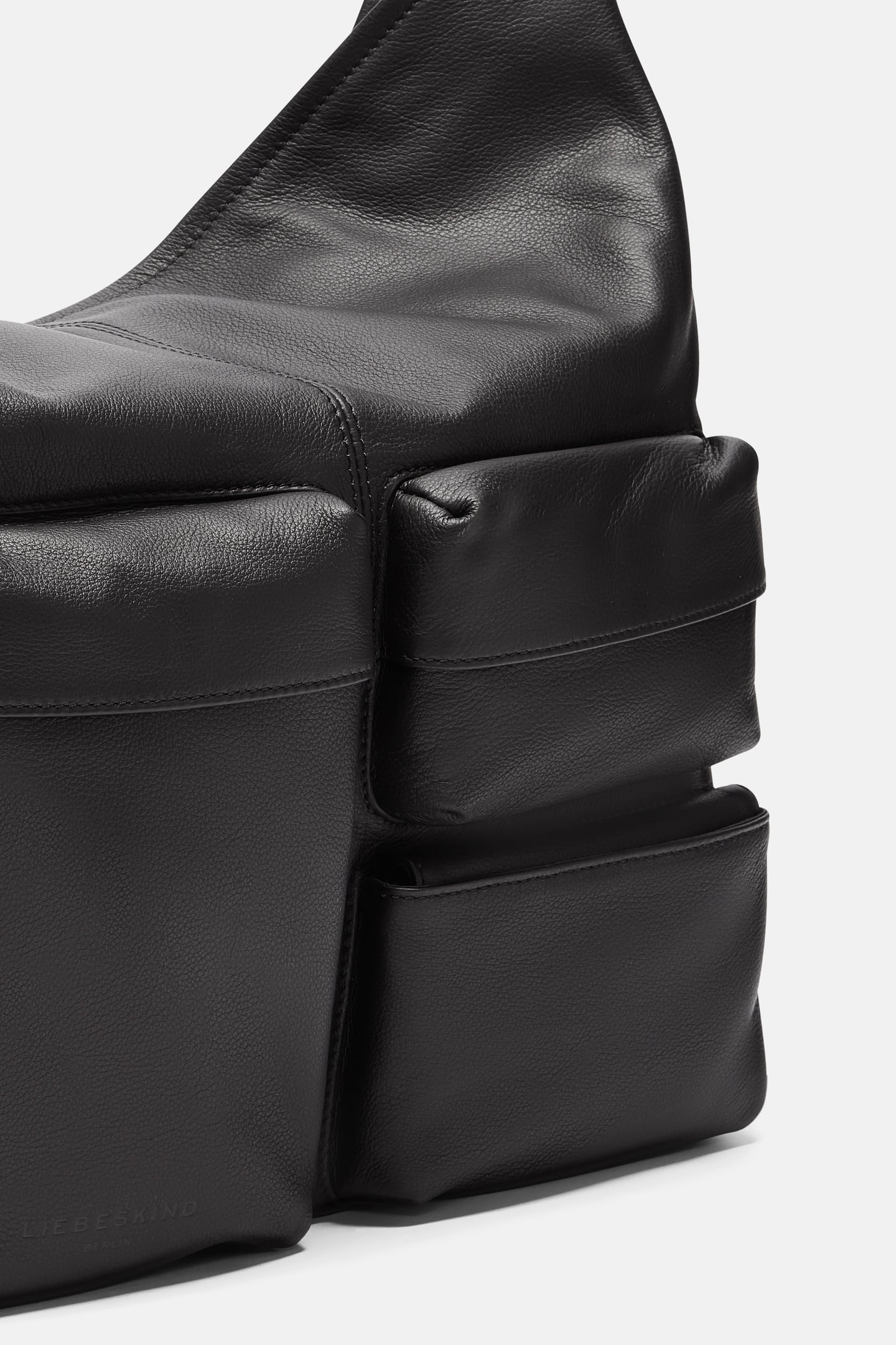 HOBO MEDIUM BLACK 6
