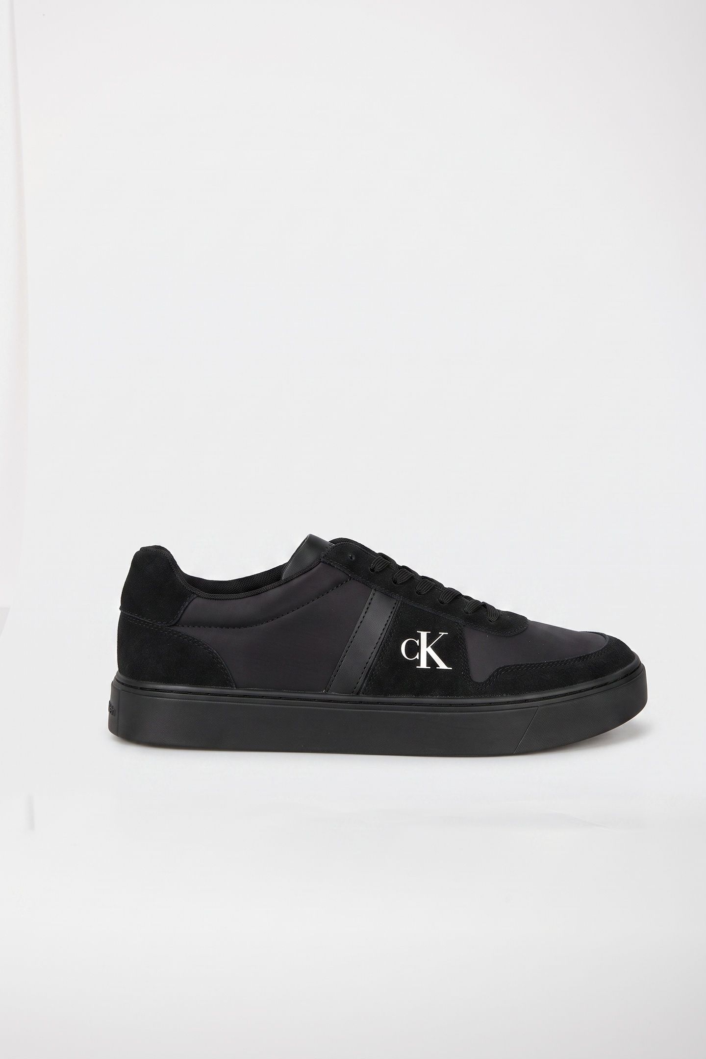 CLASSIC CUPS LACE SHOES TRIPLE BLACK 1