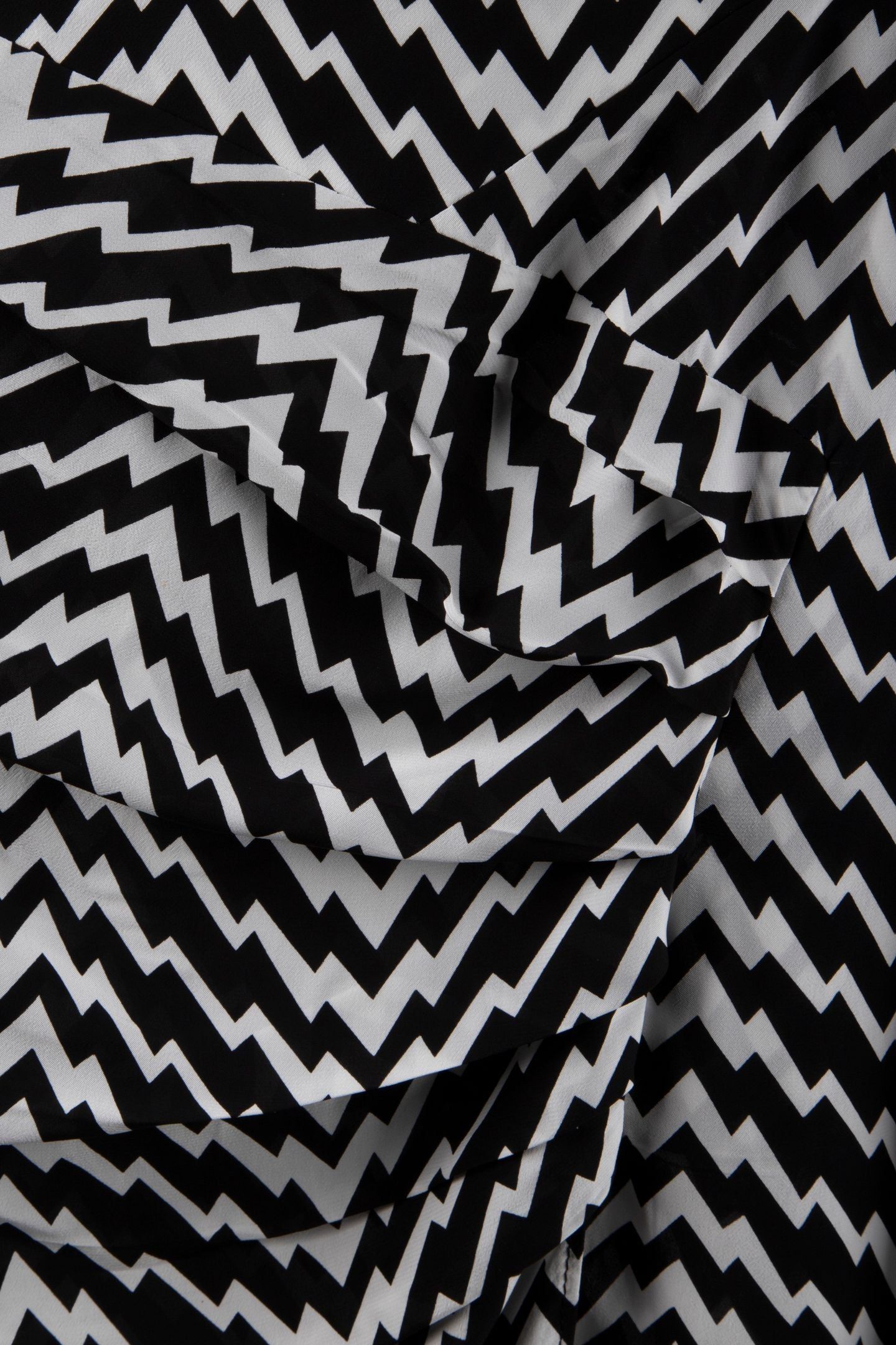 SHORT SKIRT PRINT ZIG ZAG BLACK WHITE 4