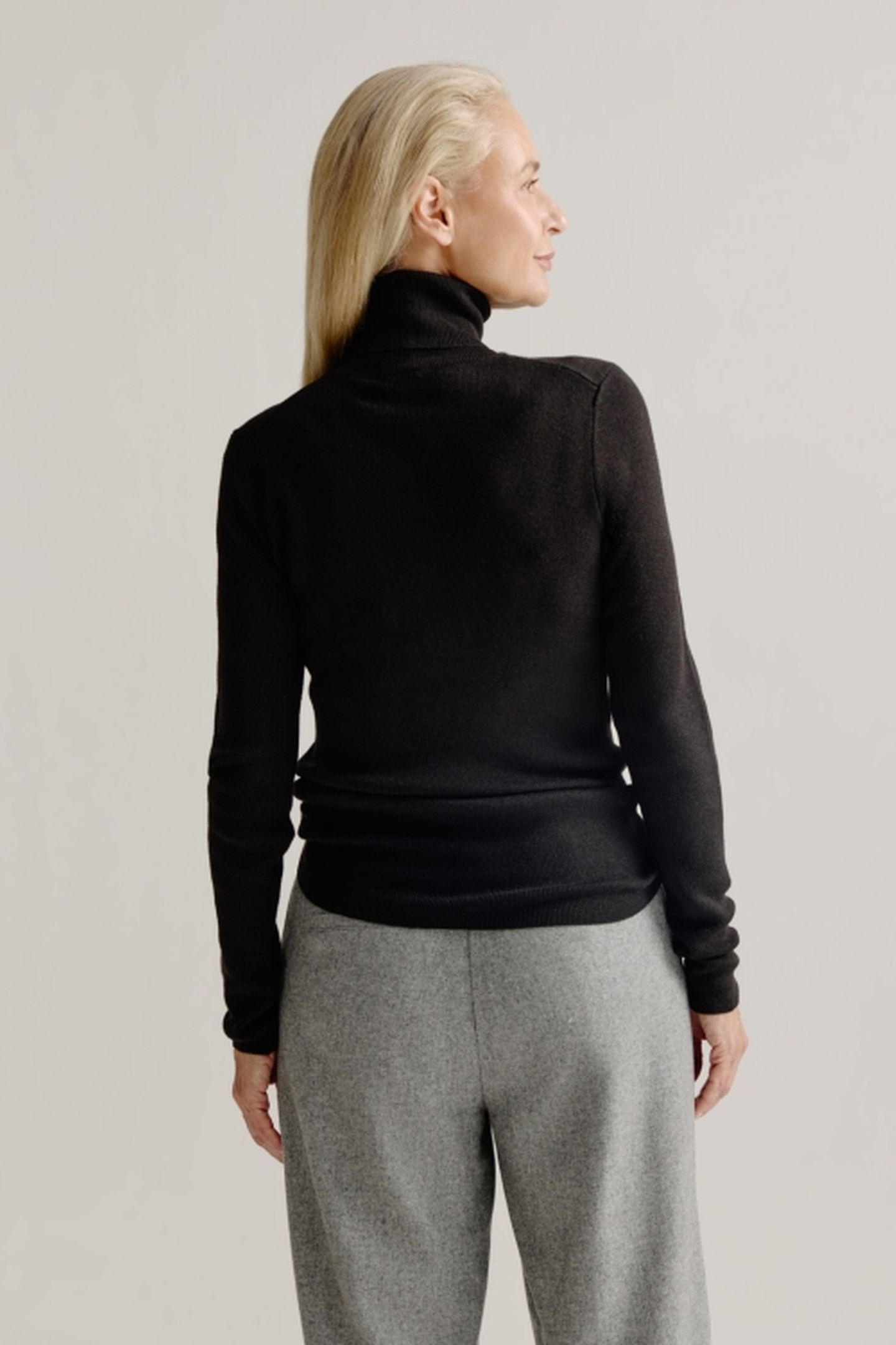 SAAR SWEATER BLACK 3