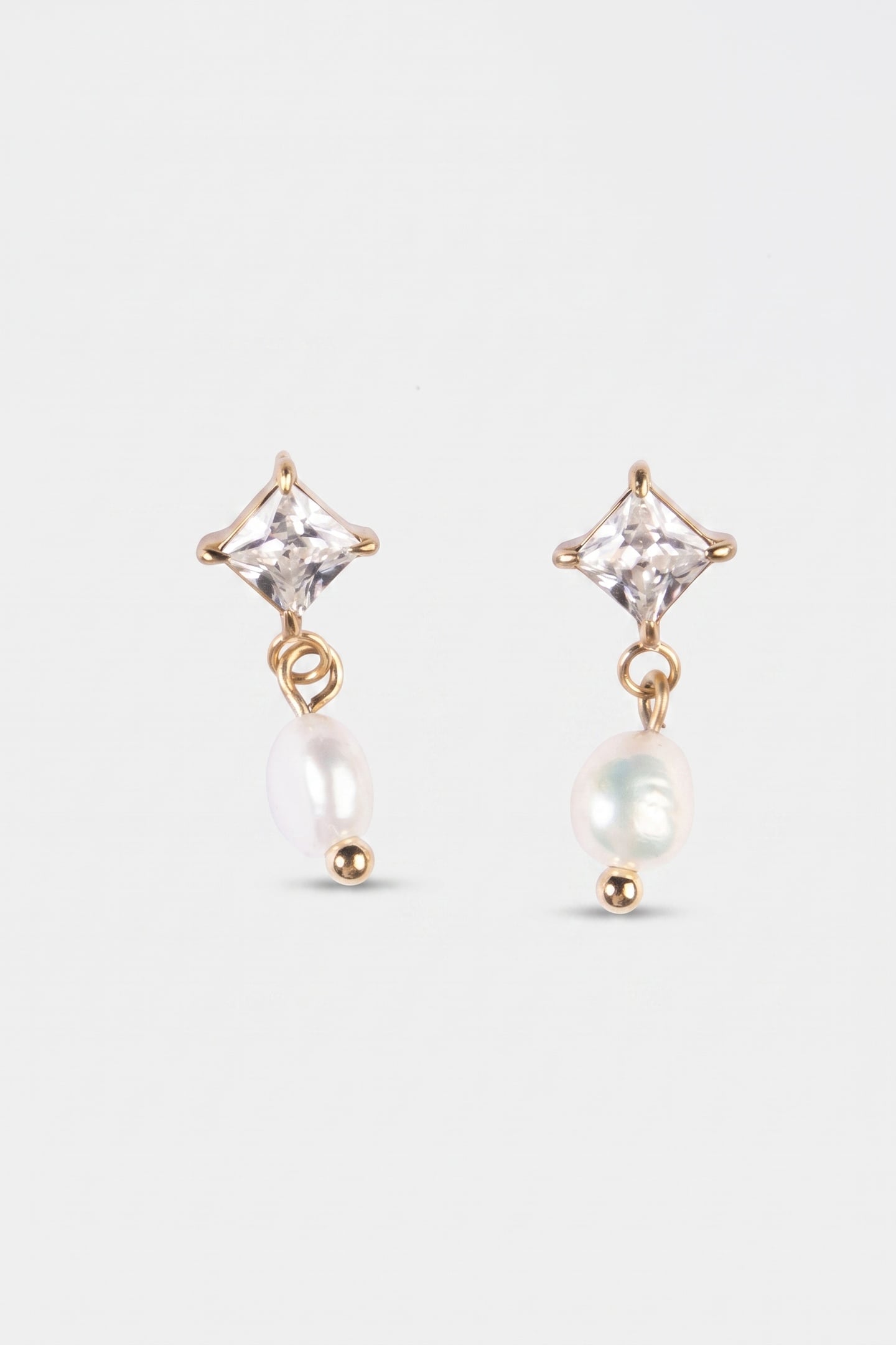 ELEGANT PEARL OHRRINGE GOLD 3