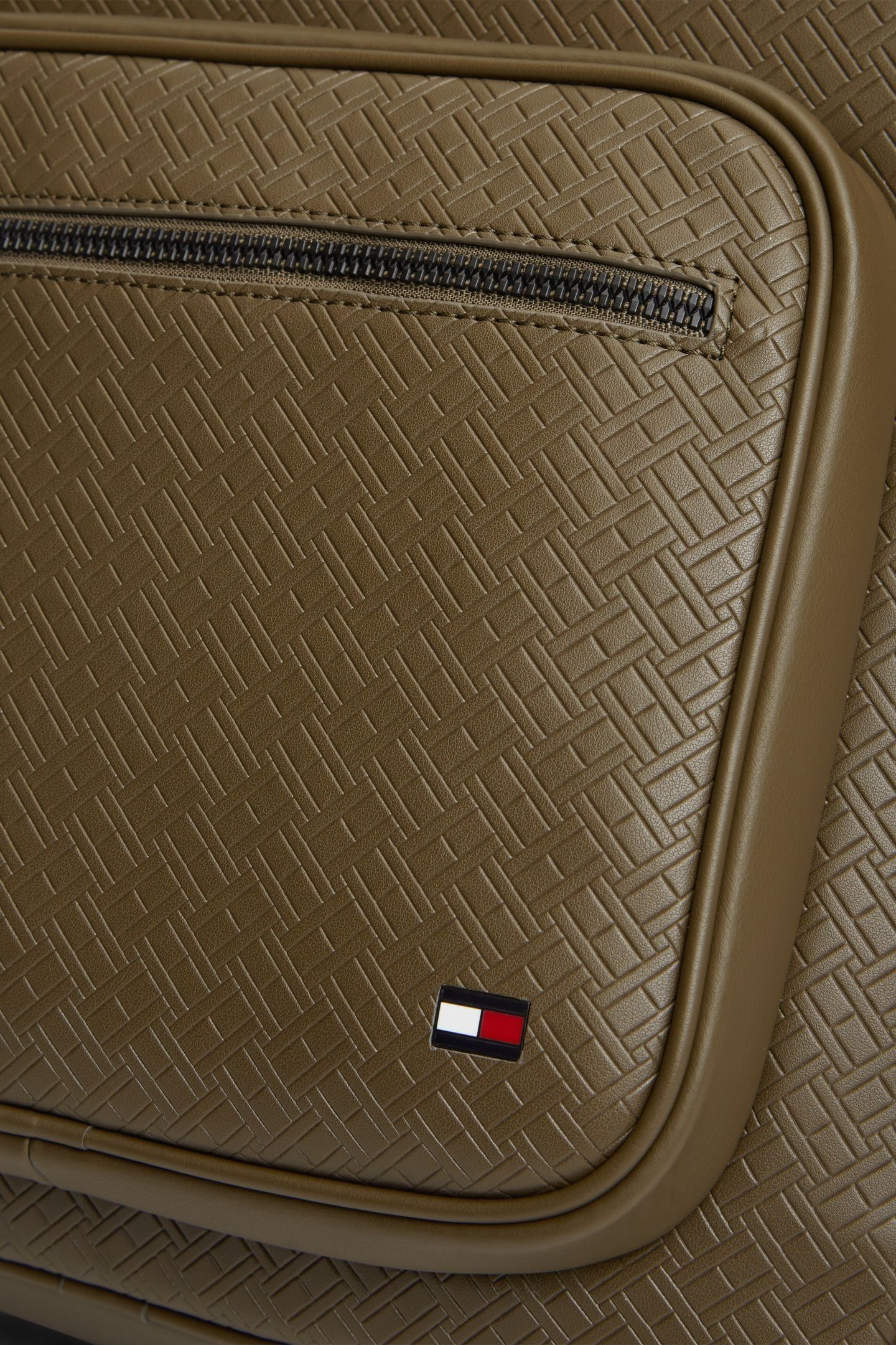 EMBOSSED FLAG BACKPACK WILLOW GREEN 5