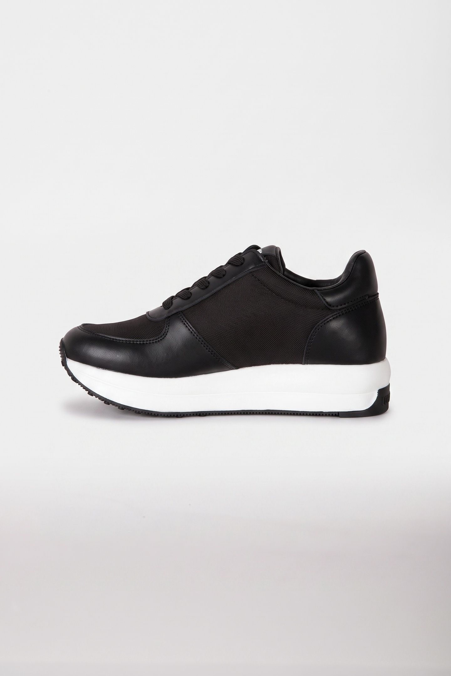 SNEAKERS BLACK 3