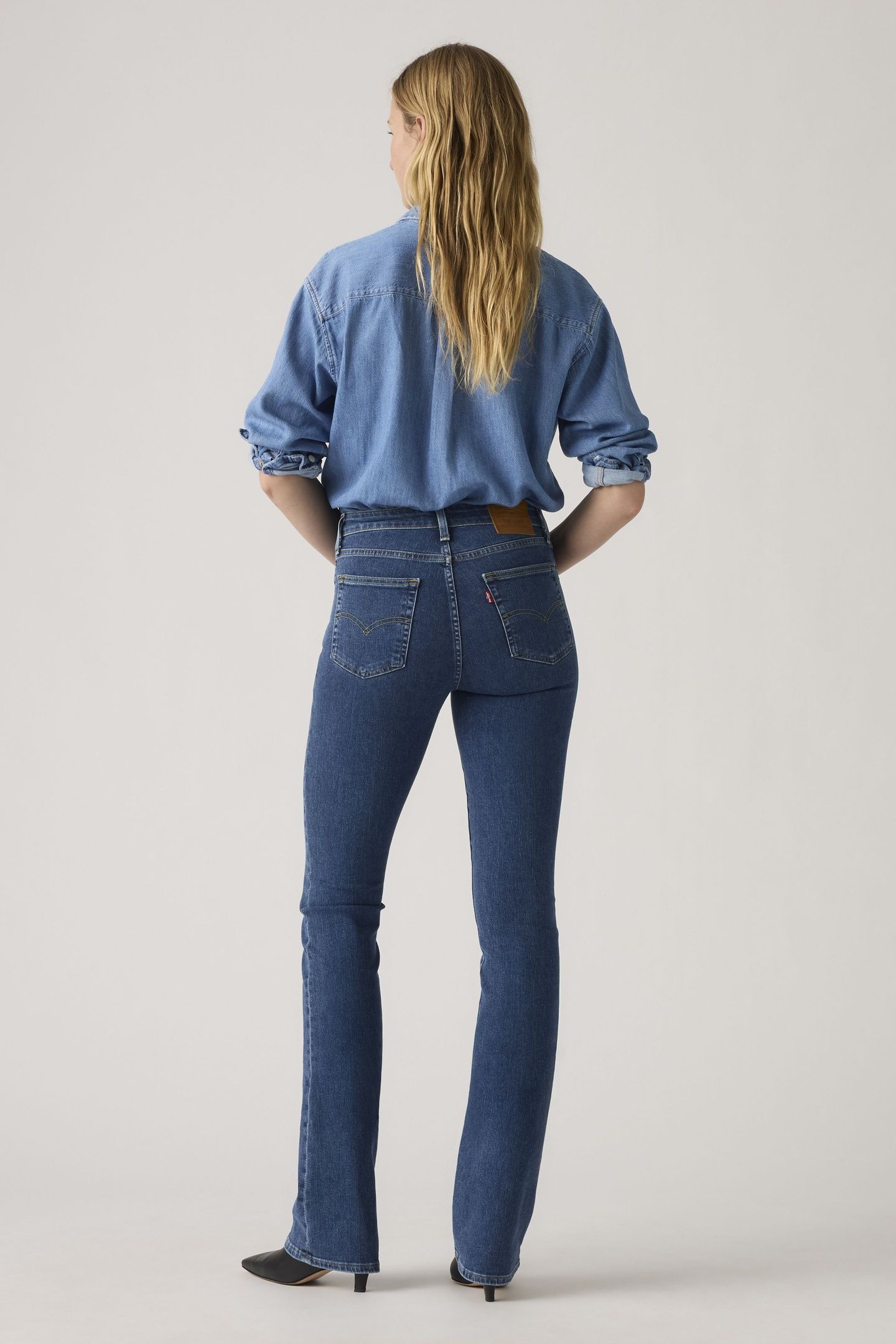 725 HIGH RISE BOOTCUT JEANS 2