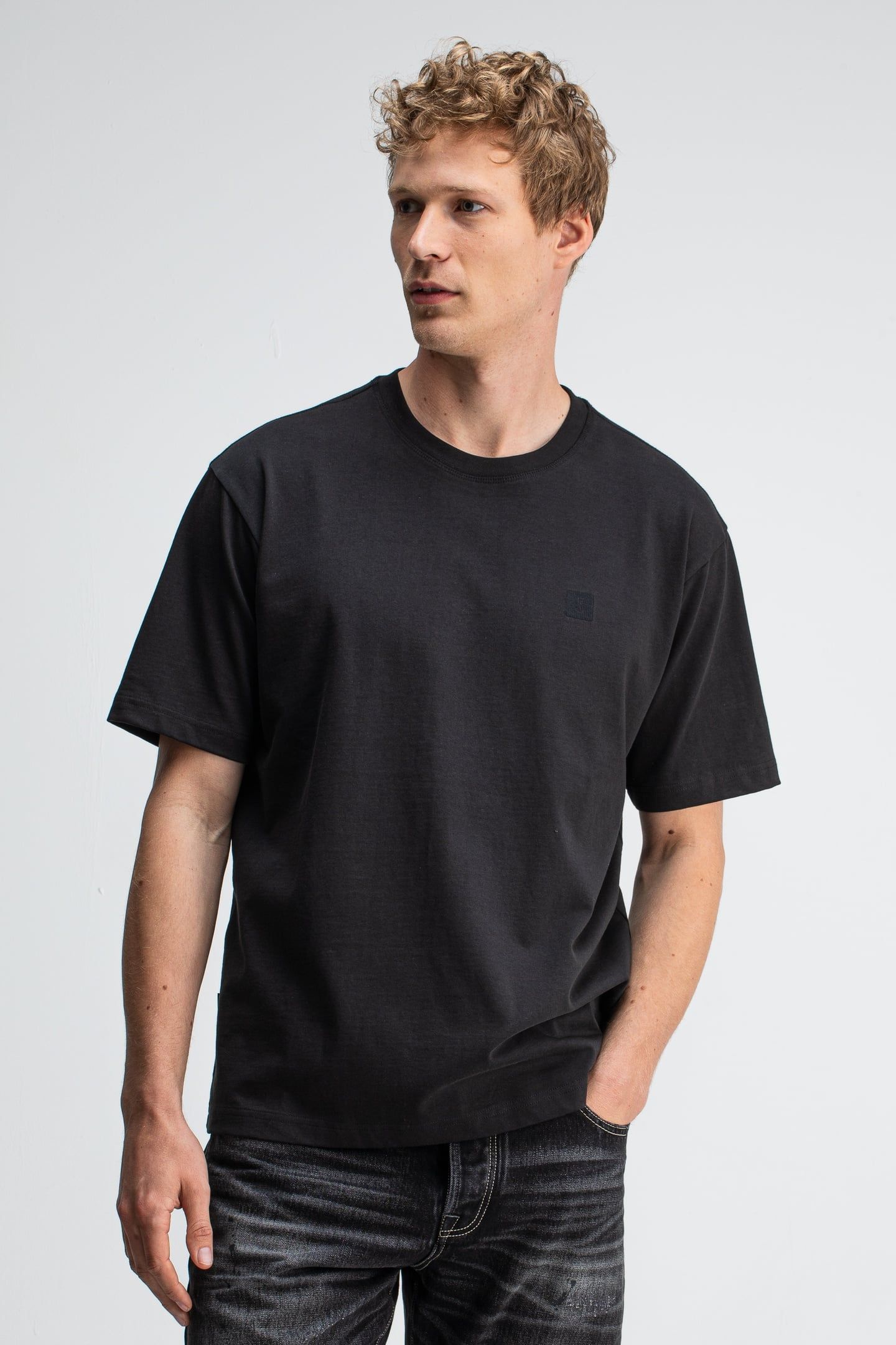 ARMY LOOSE TEE MONTEGO BLACK 1