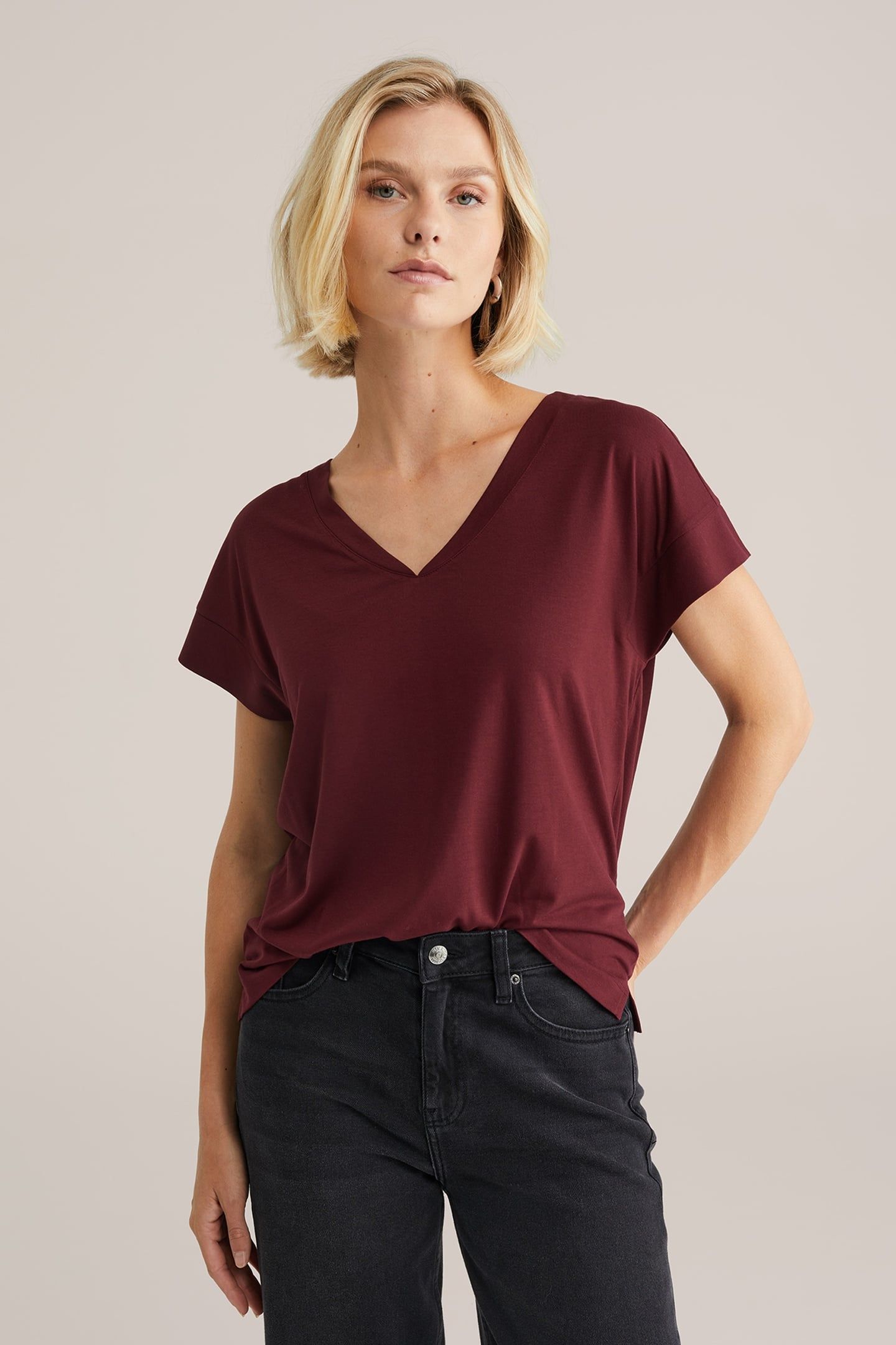 T-SHIRT BURGUNDY RED 1