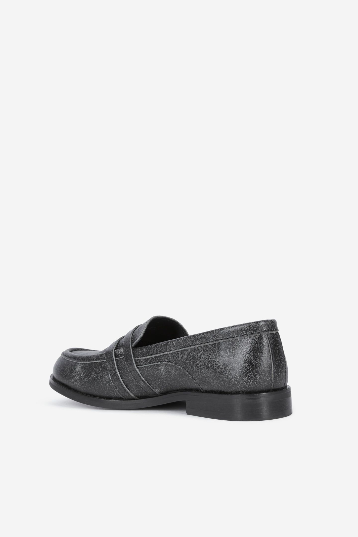 LEATHER MOCCASINS WITH A DISTURBED EFFECT BLACK 3