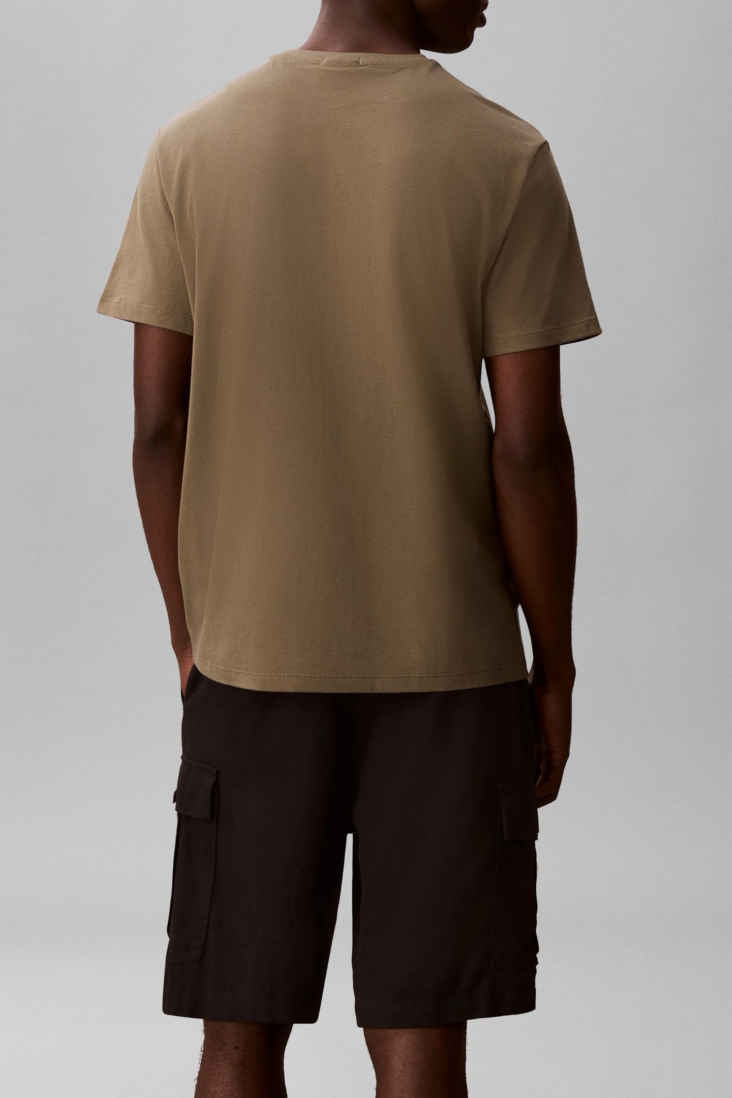 SS MICRO LOGO CREWNECK DUSTY OLIVE 2