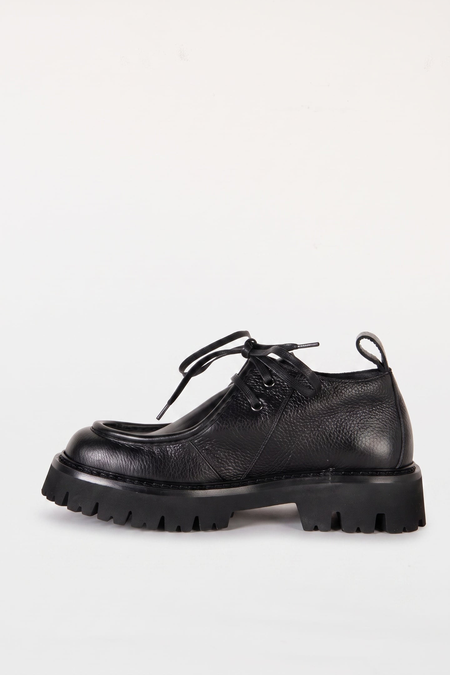 CALFSKIN LACED UP BLACK 2