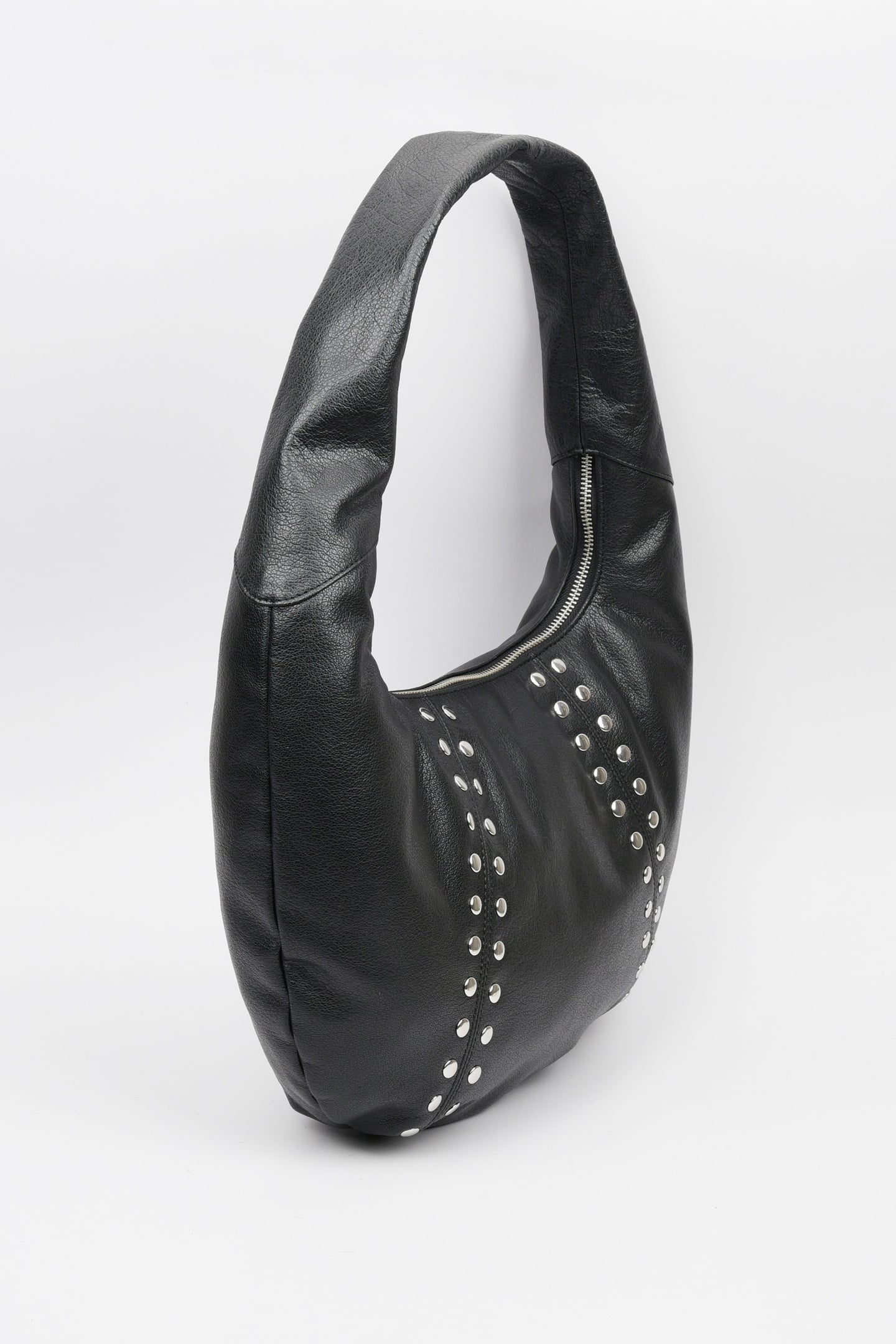 SMALL GABI RIVET MOUNTAIN BLACK 2