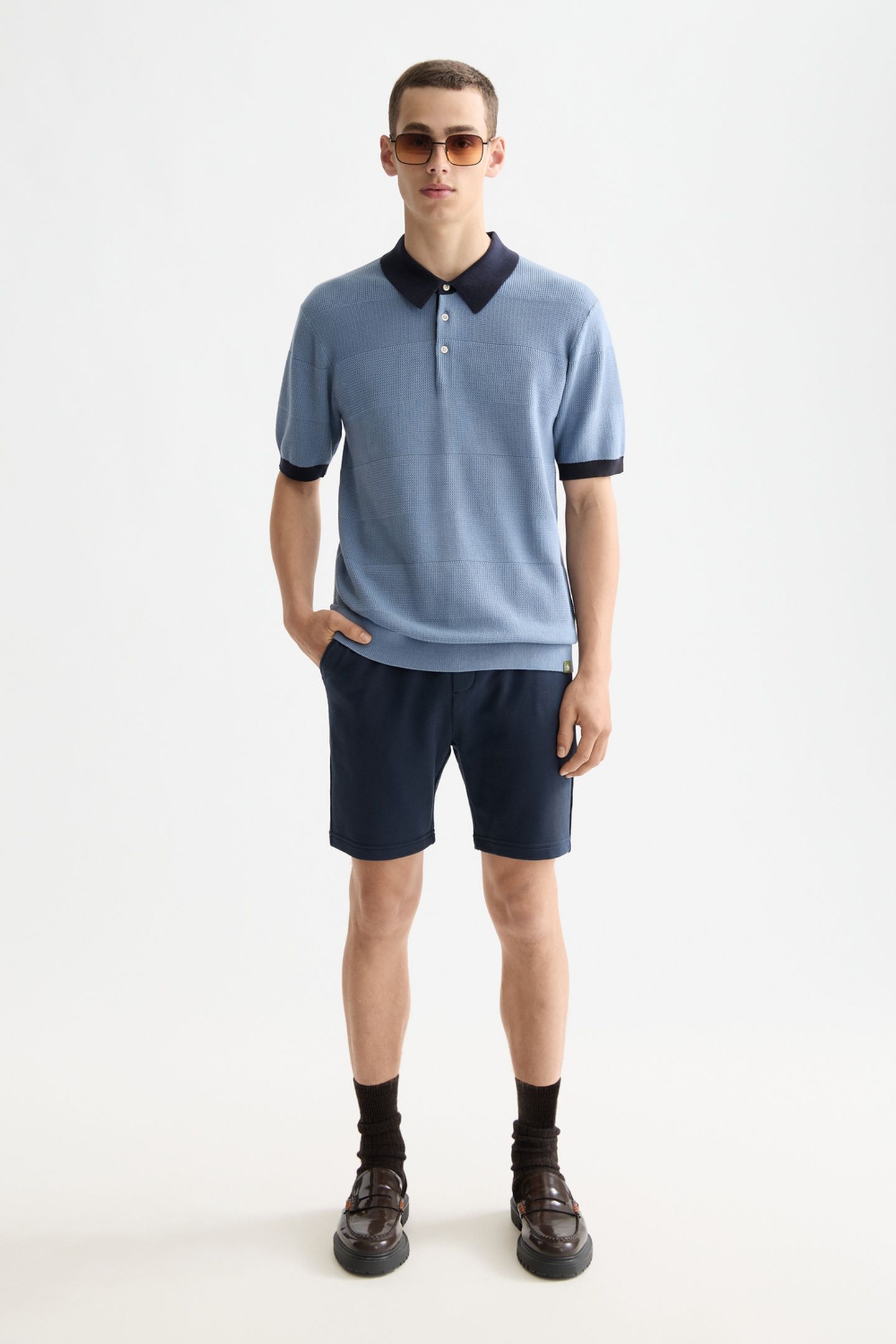 LOGO BADGE SWEATSHORTS SKY CAPTAIN 1