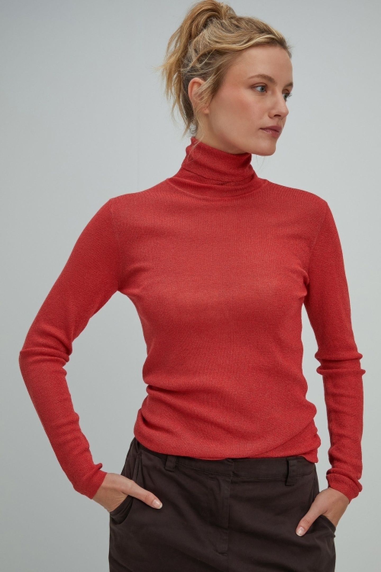 SAAR SWEATER RED 2