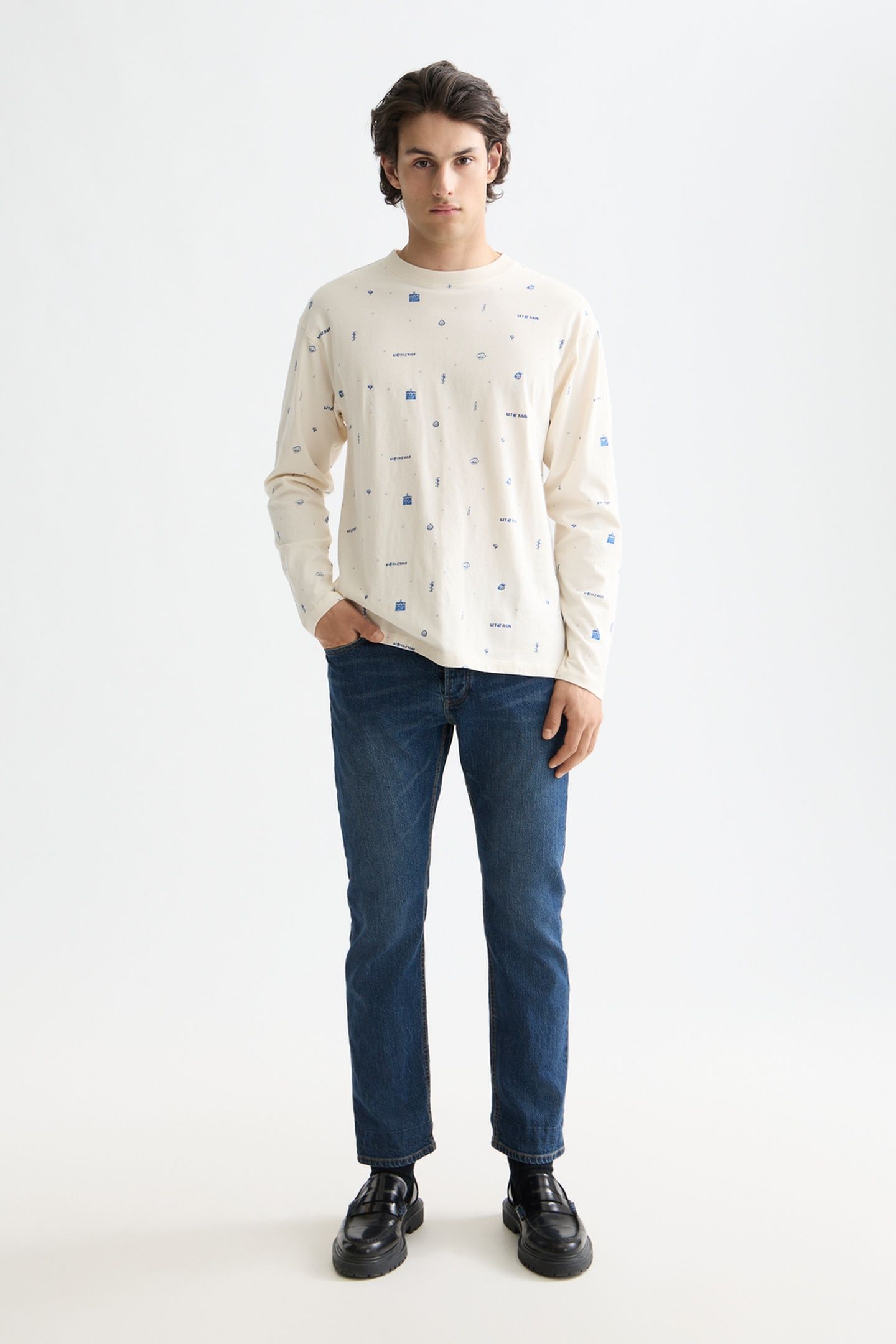 750 YEARS CELEBRATION RELAXED FIT ALLOVER PRINTED TEE LET IT 1