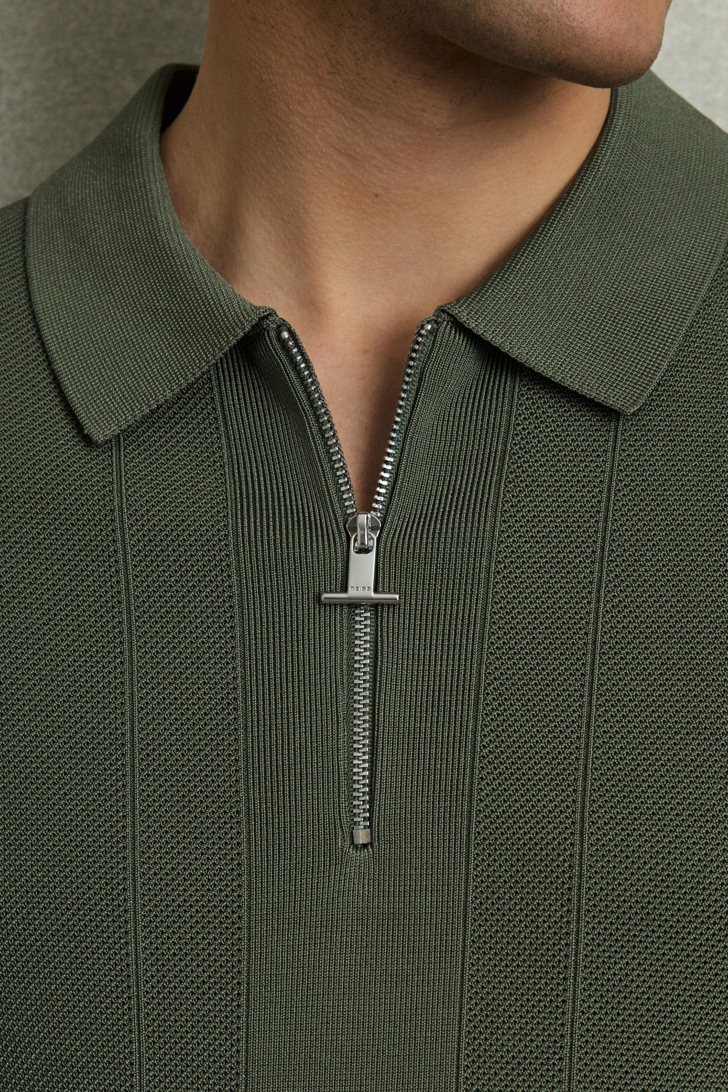 SS HALF ZIP TEXTURED KNITTED POLO HERB GREEN 6