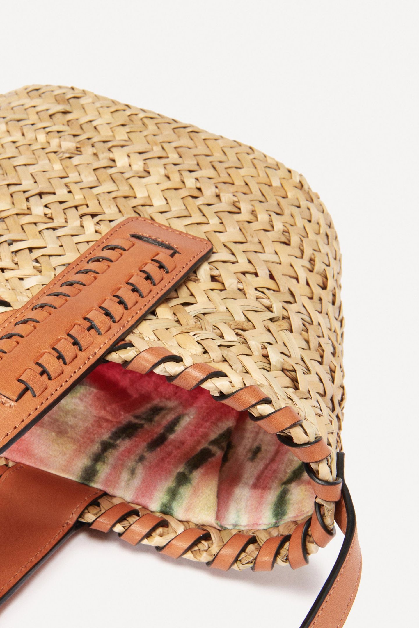 SHOULDER BAG TAN 5