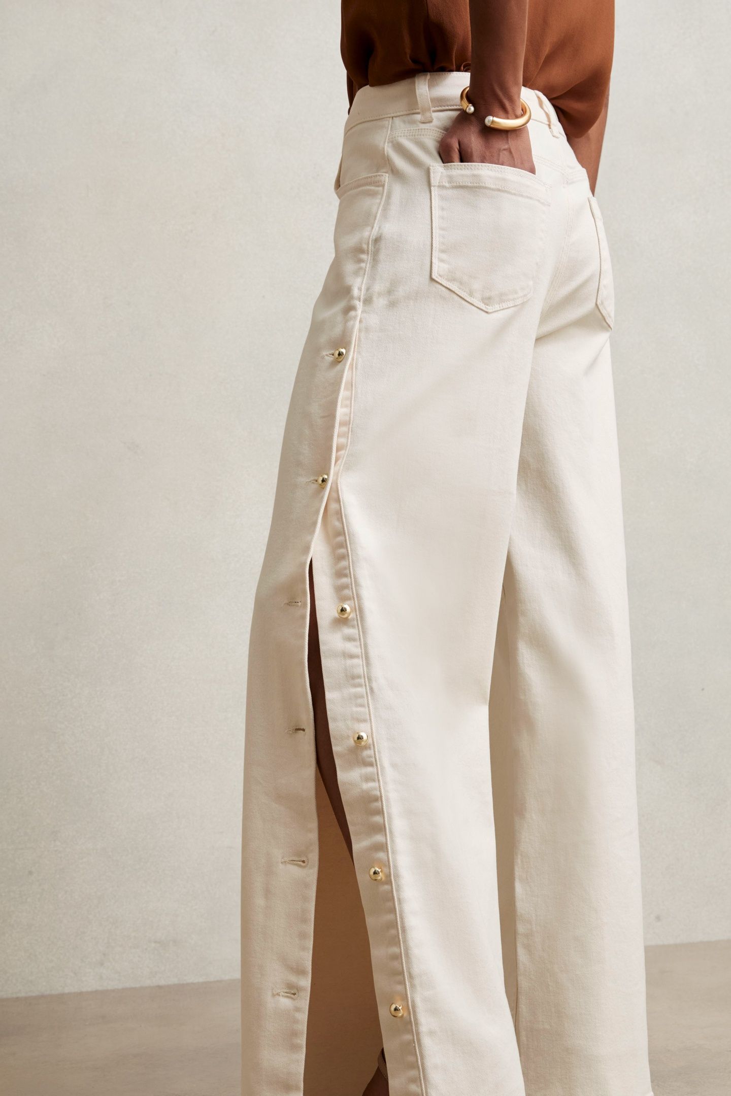 WIDE SIDE DETAIL JEAN CREAM 6