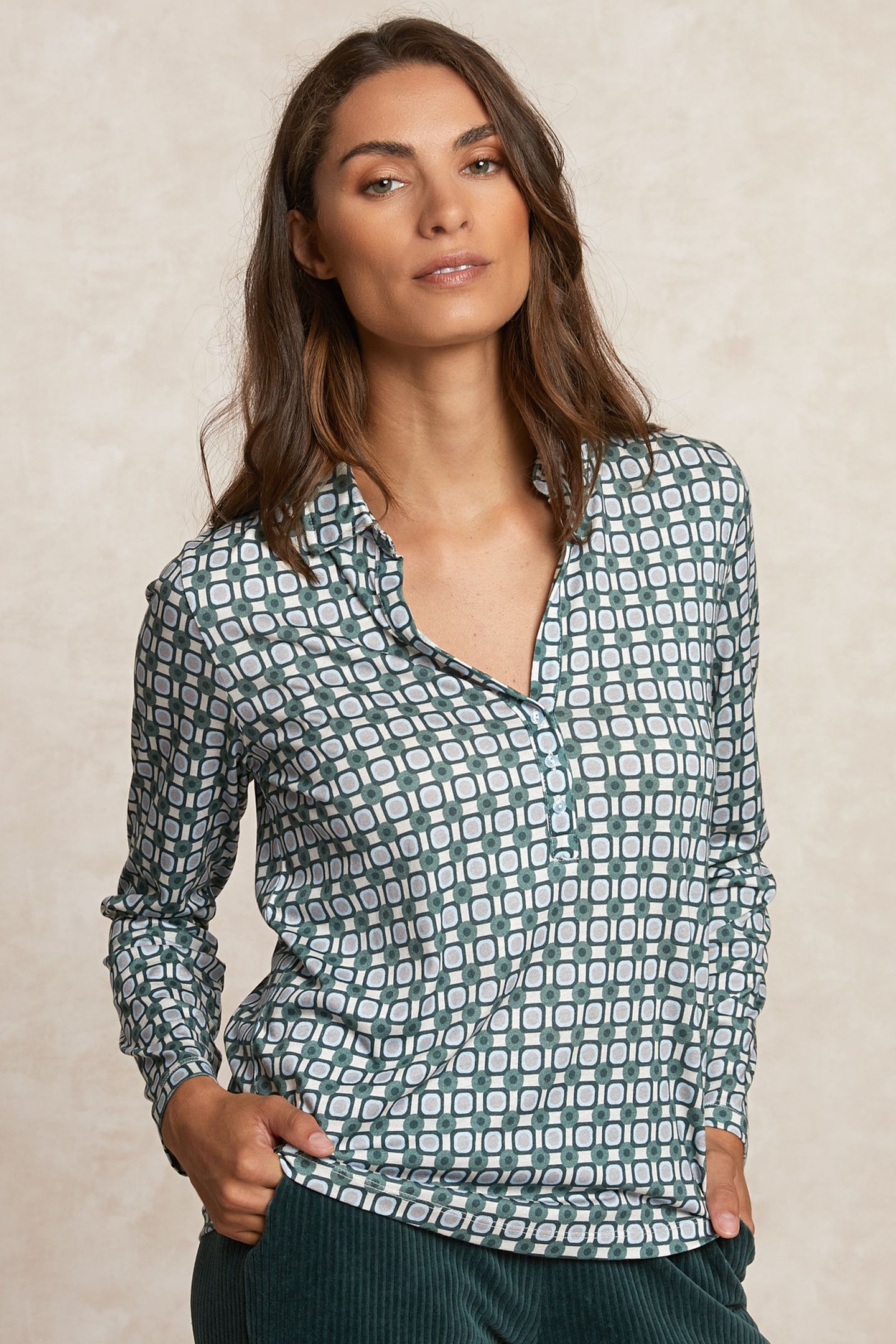 JERSEY FANTASY V-NECK BLOUSE GREEN/BEIGE 3