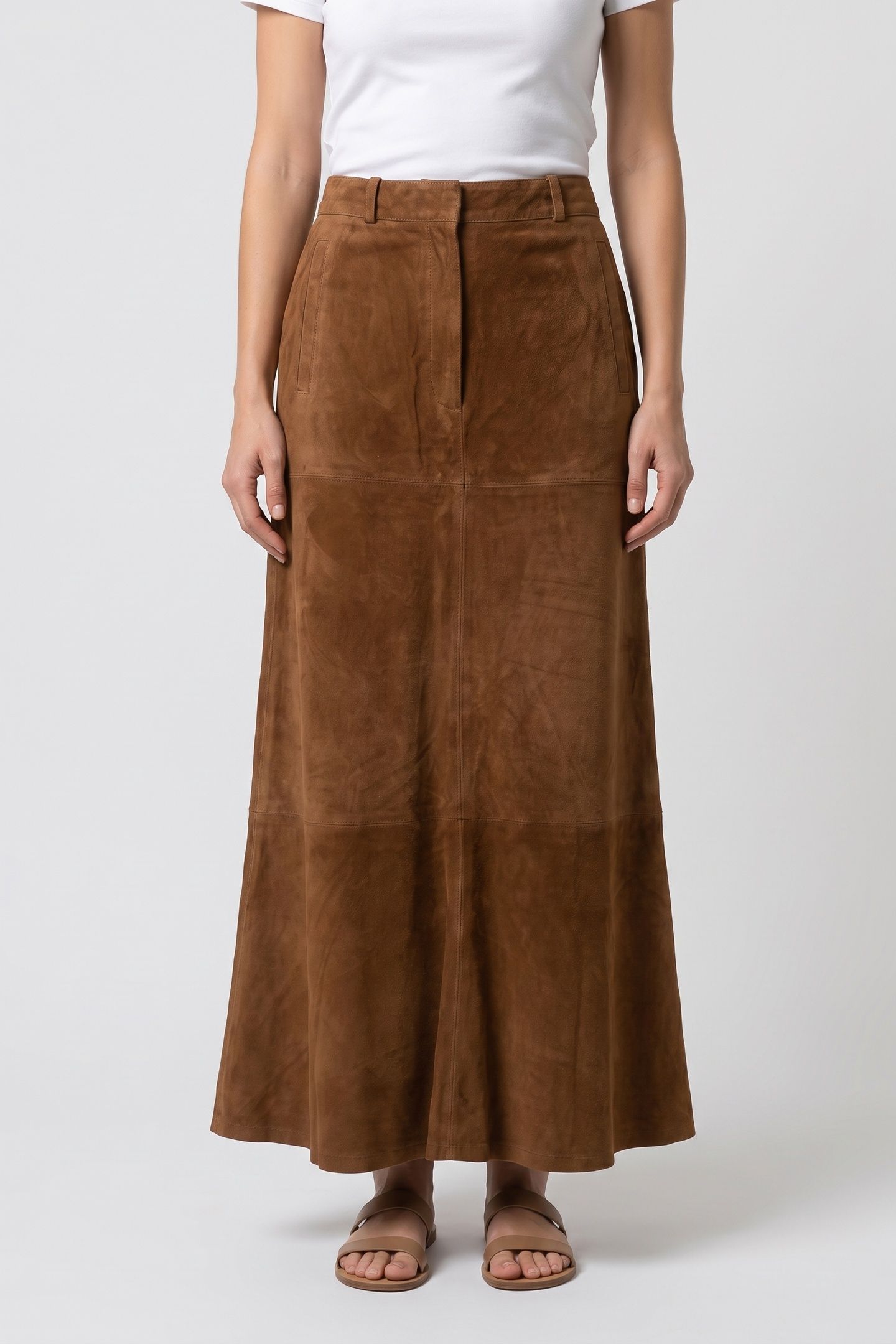 X CLOVER SUEDE SKIRT BEIGE 1