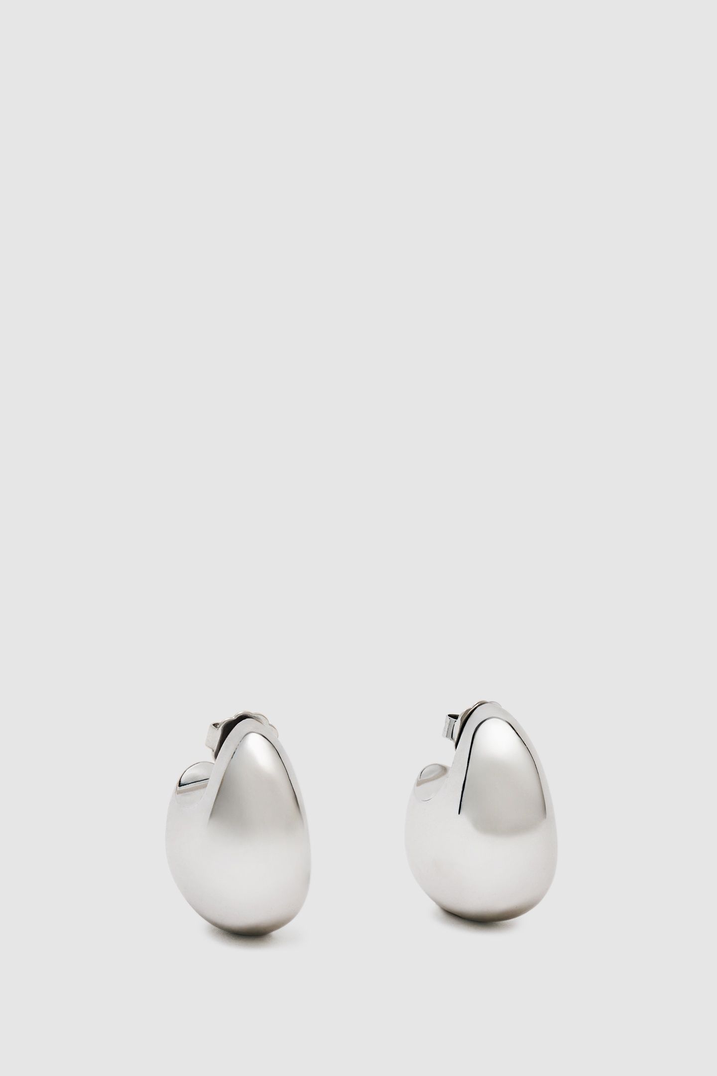 CURVE SCOOP EARRINGS SILVER TONE 1