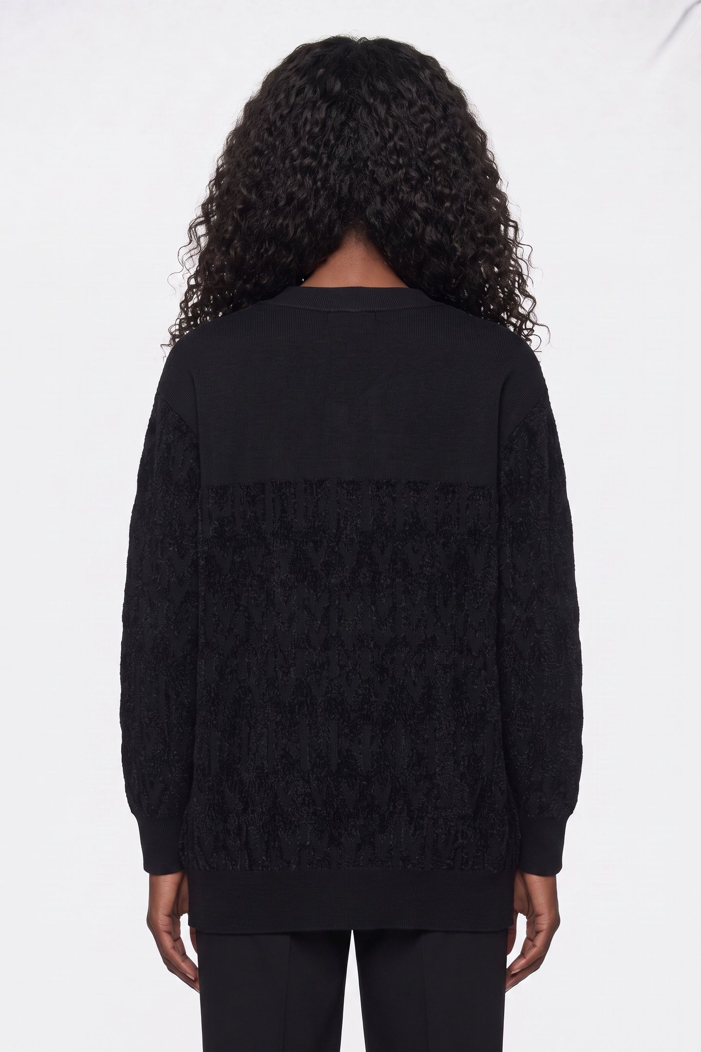 ADELE LOGO CHENILLE JET BLACK A996 2