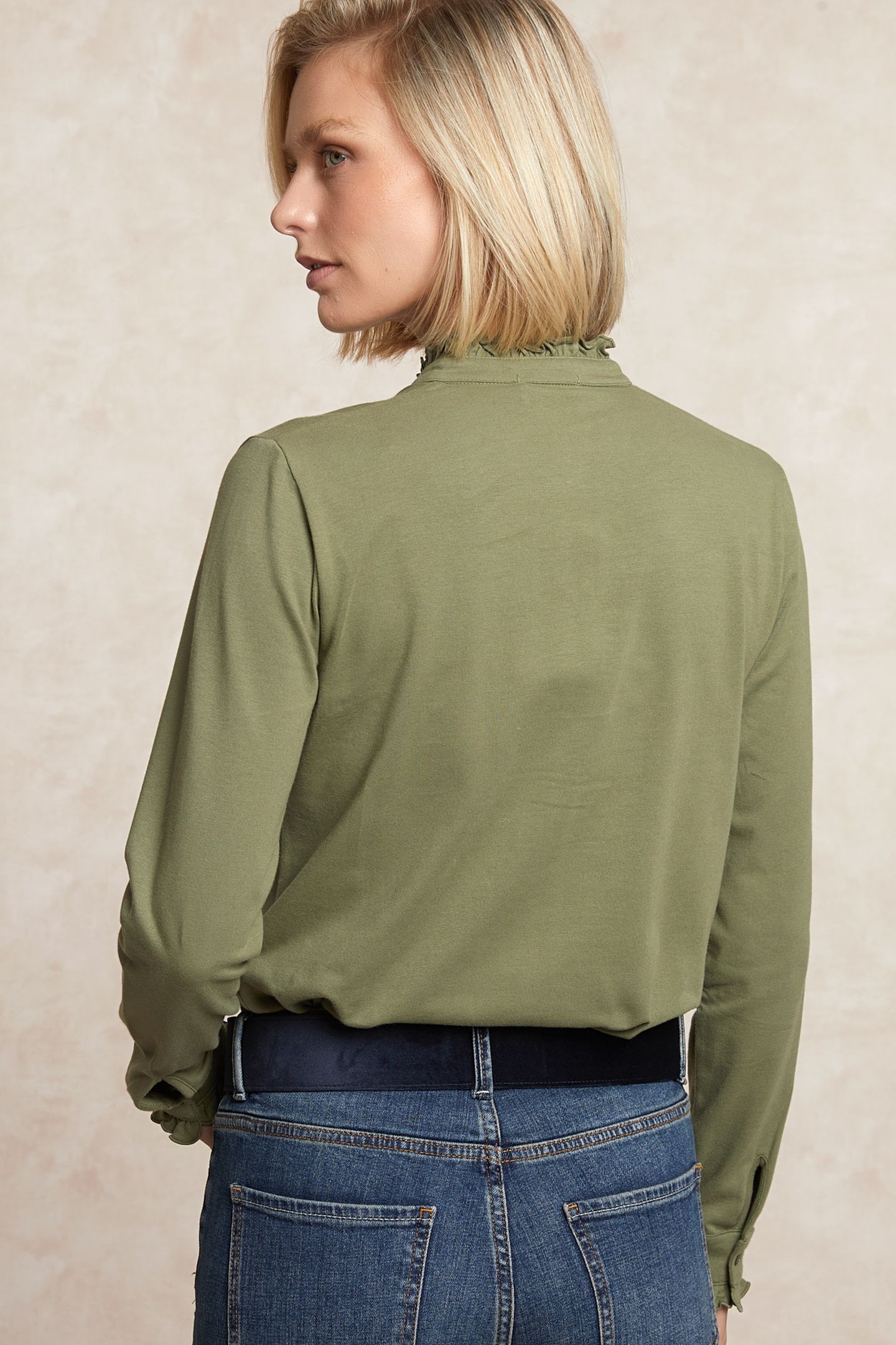 CLASSIC BUTTONED MOCK NECK T-SHIRT MOSS GREEN 2