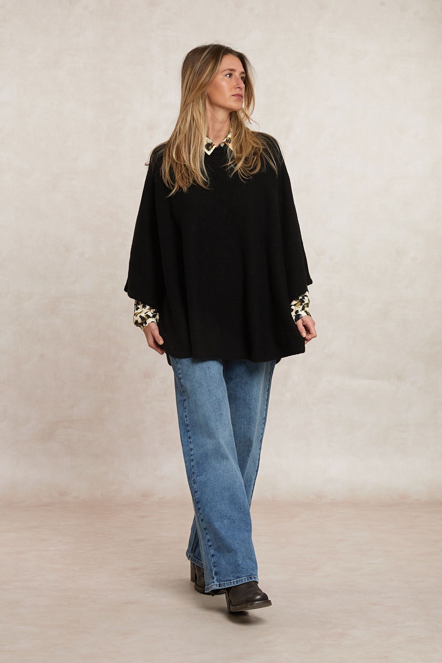 COTTON-WOOL CREW NECK PONCHO BLACK 1