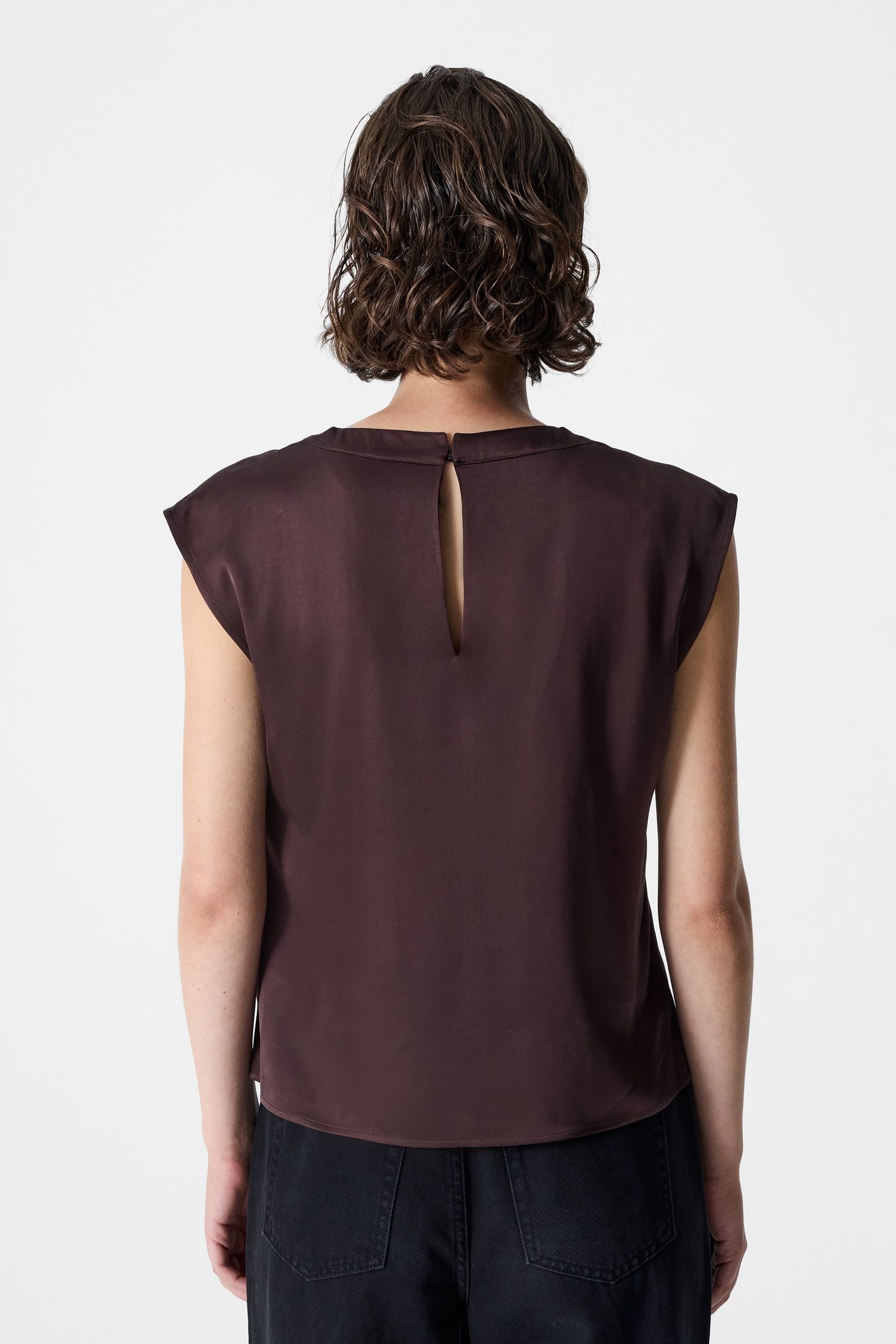SERA SATIN SLVLSS BLOUSE BITTER CHOCOLATE BITTER CHOCOLATE 4