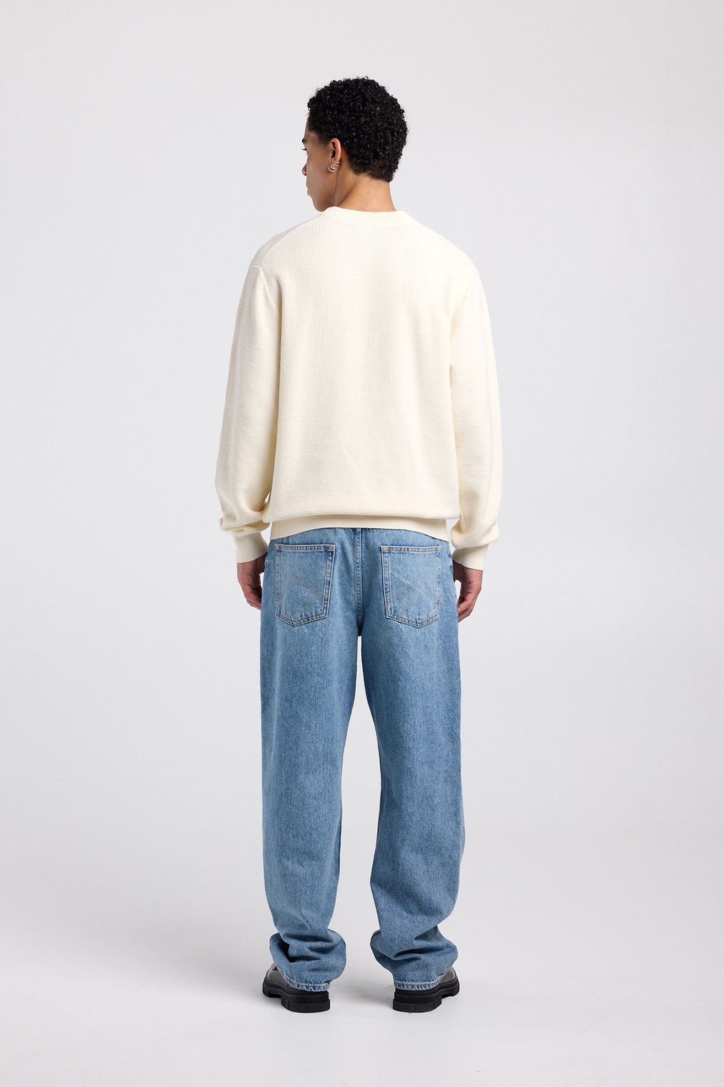KURTIS CREW OFF WHITE 2