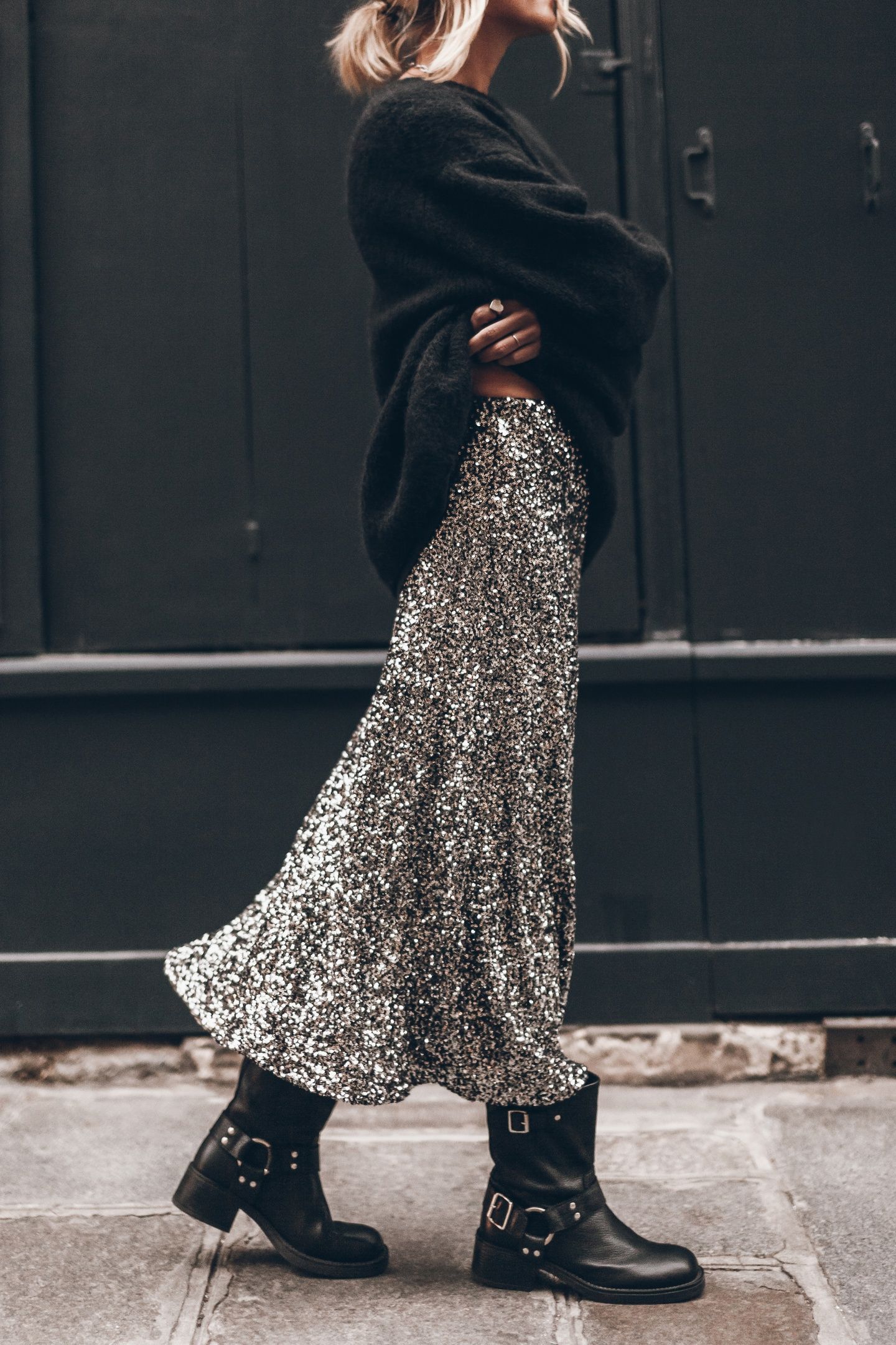 THE DARK LONG SEQUIN SKIRT BLACK 2