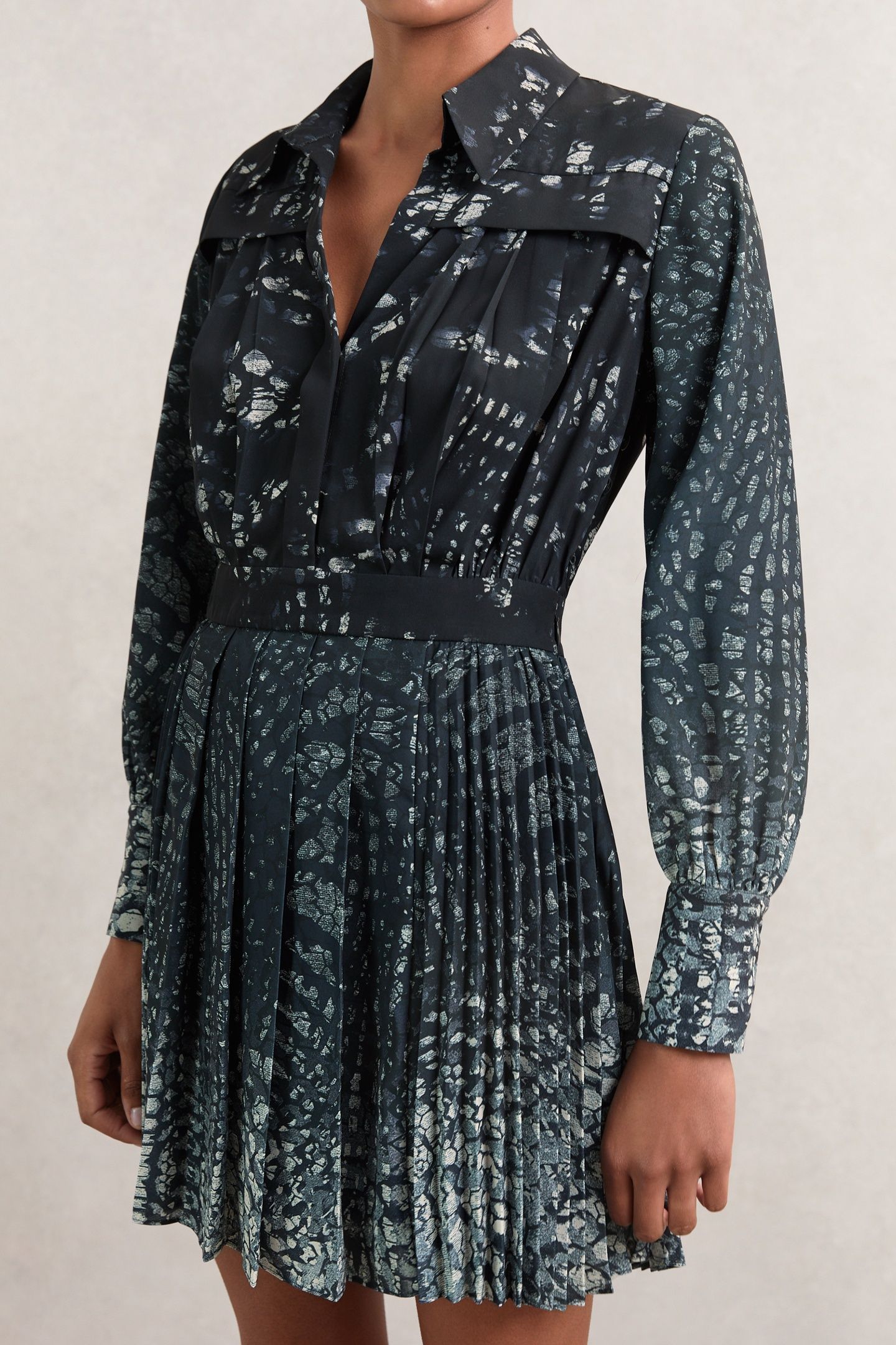 PRINTED FLIPPY DRESS NAVY 5