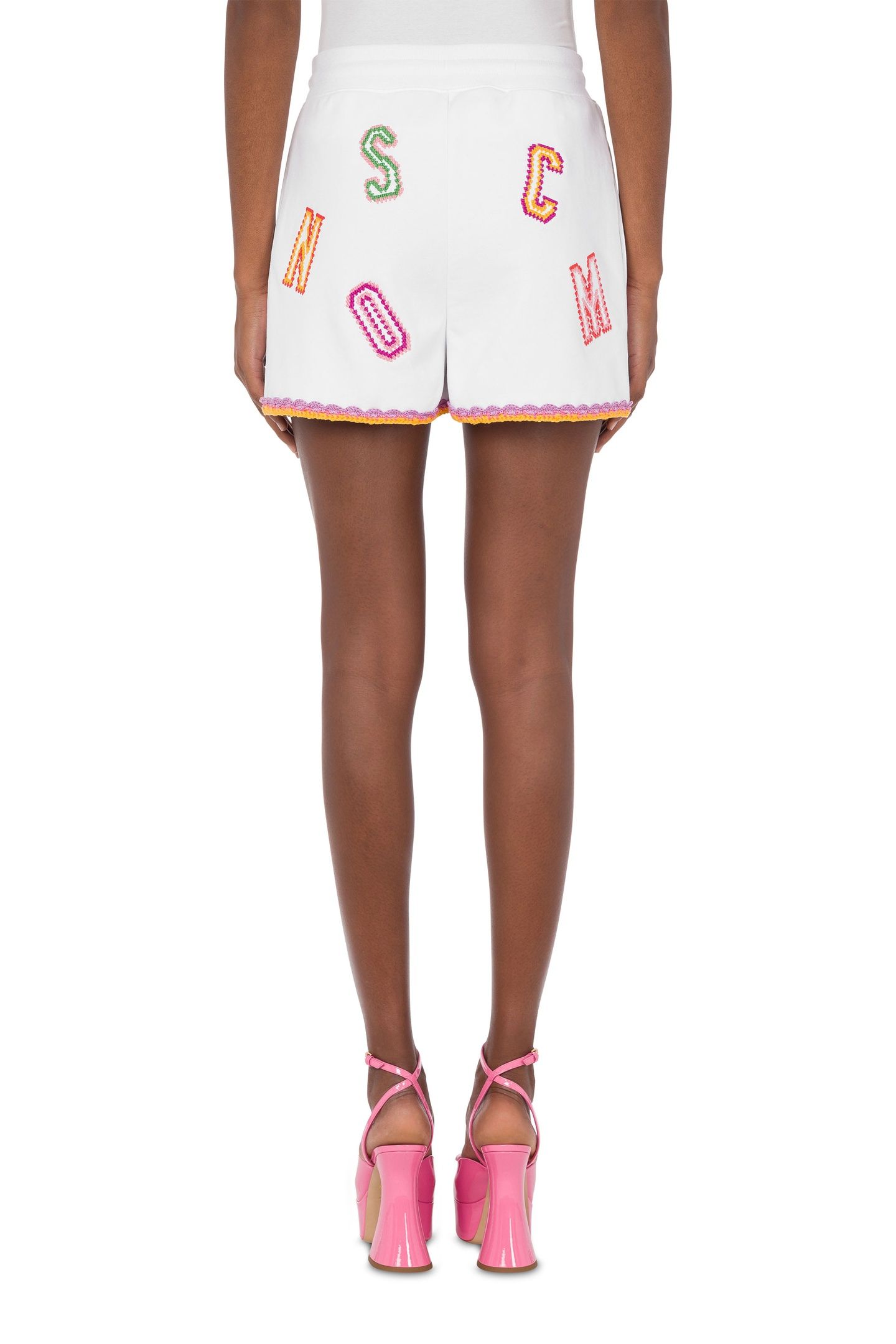 ORGANIC CROCHET LETTERING FLEECE SHORTS WHITE 2