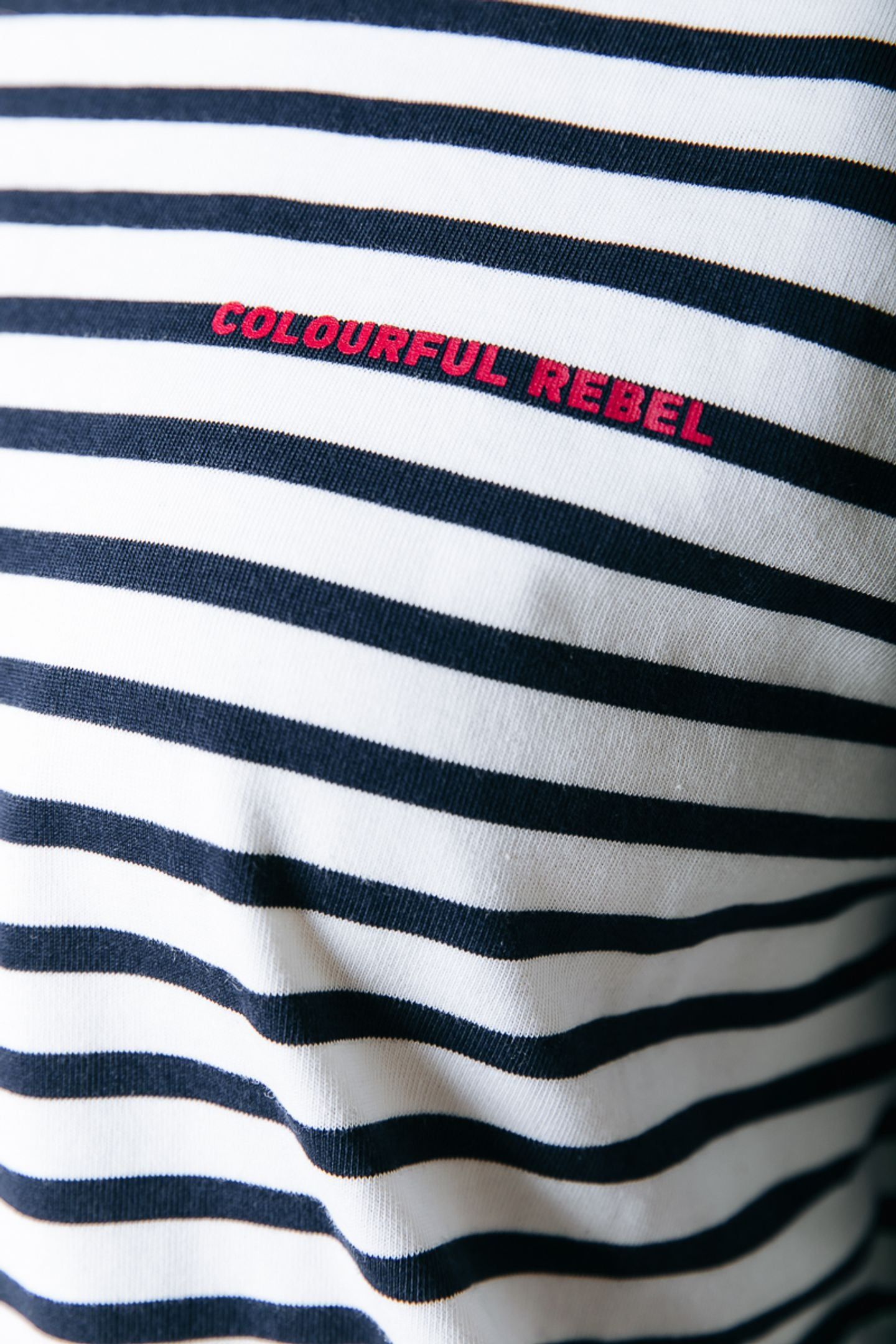 BOLD LOGO LONGSLEEVE OFF WHITE 4