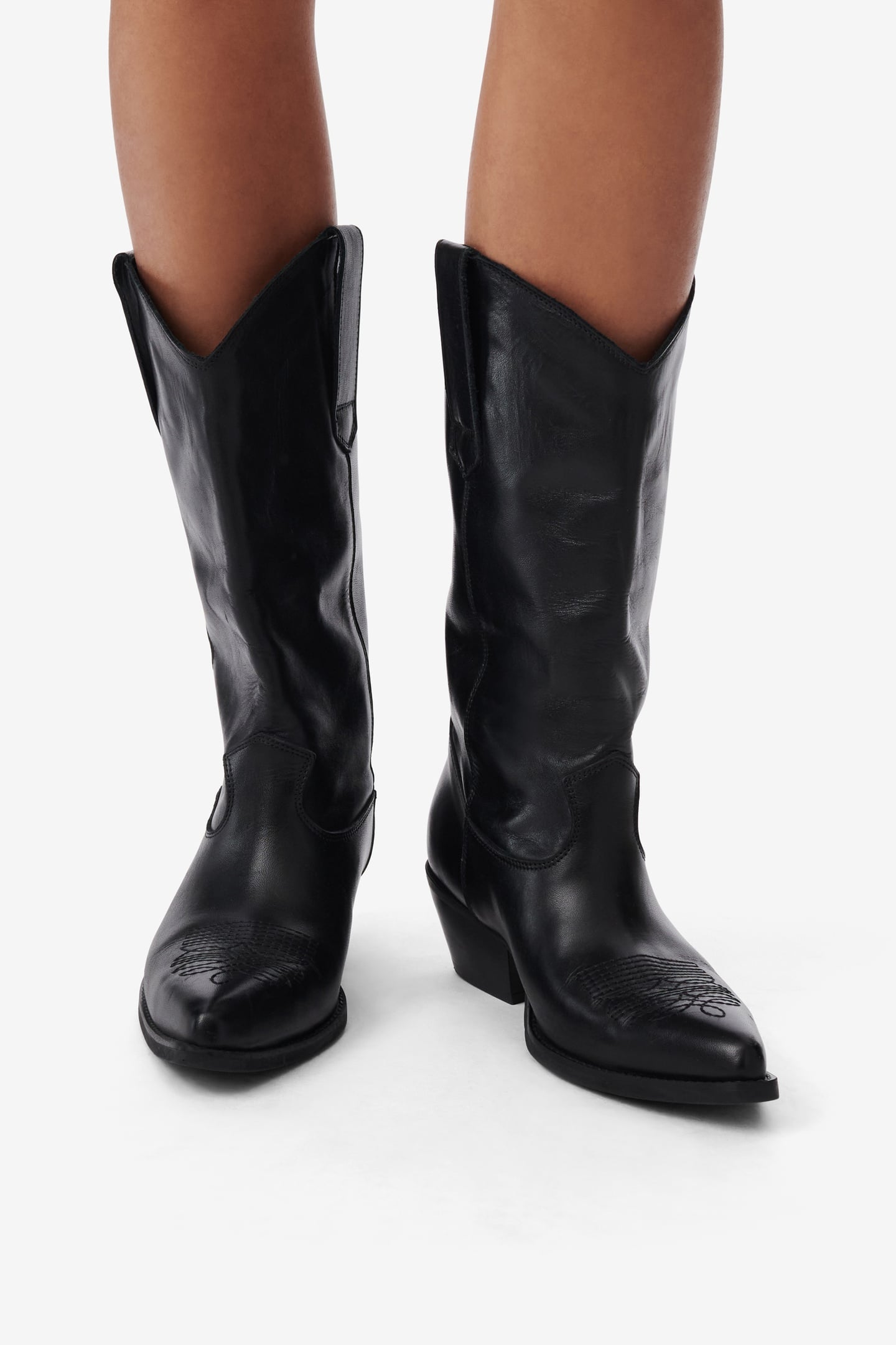 TIA BOOTS BLACK 2
