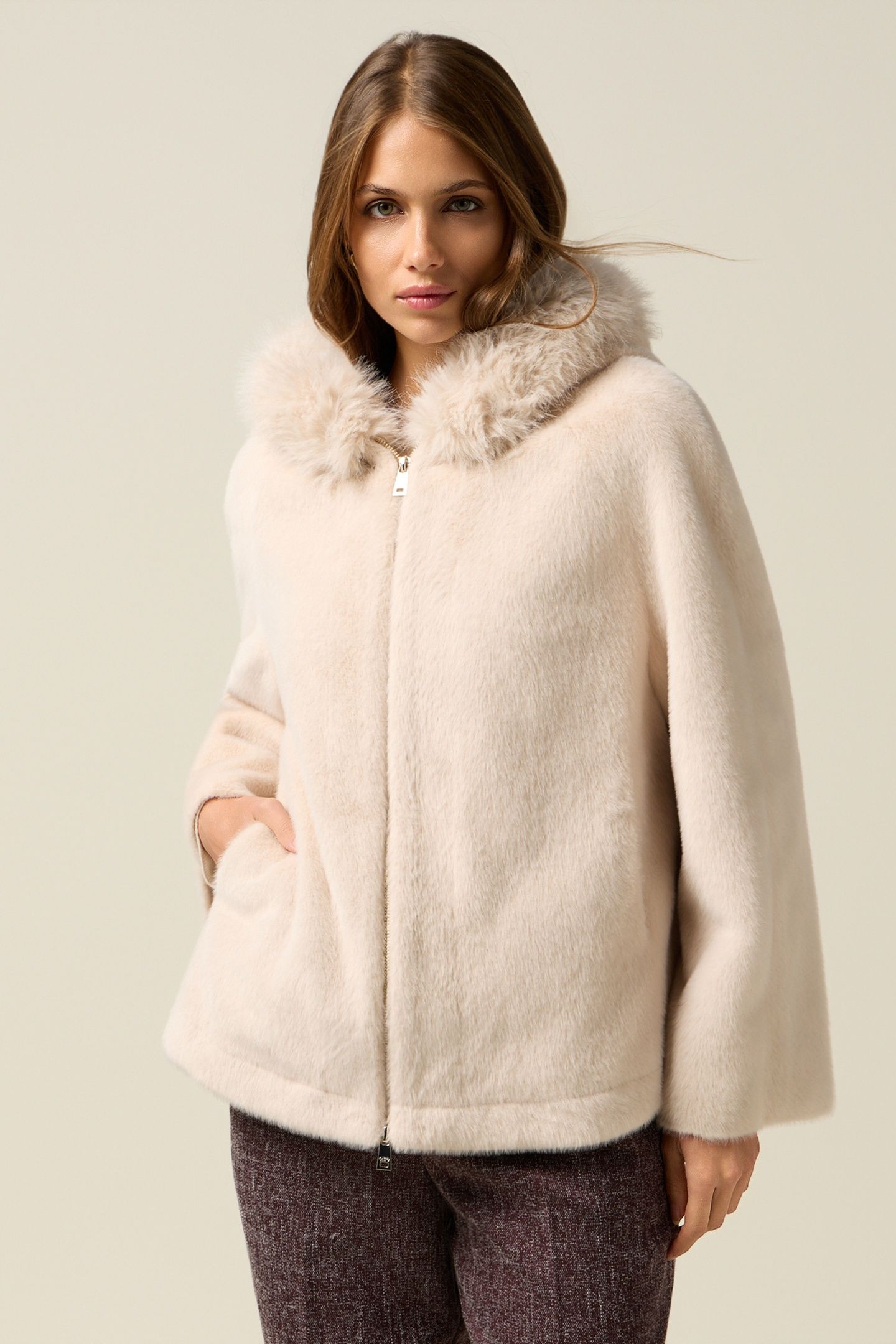 SHORT PARKA WITH HOOD WHITE 1