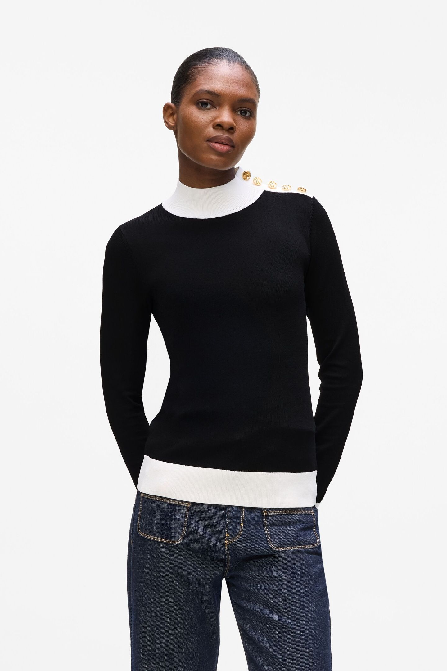 BUTTON DETAIL MOCK NECK BLACK 2