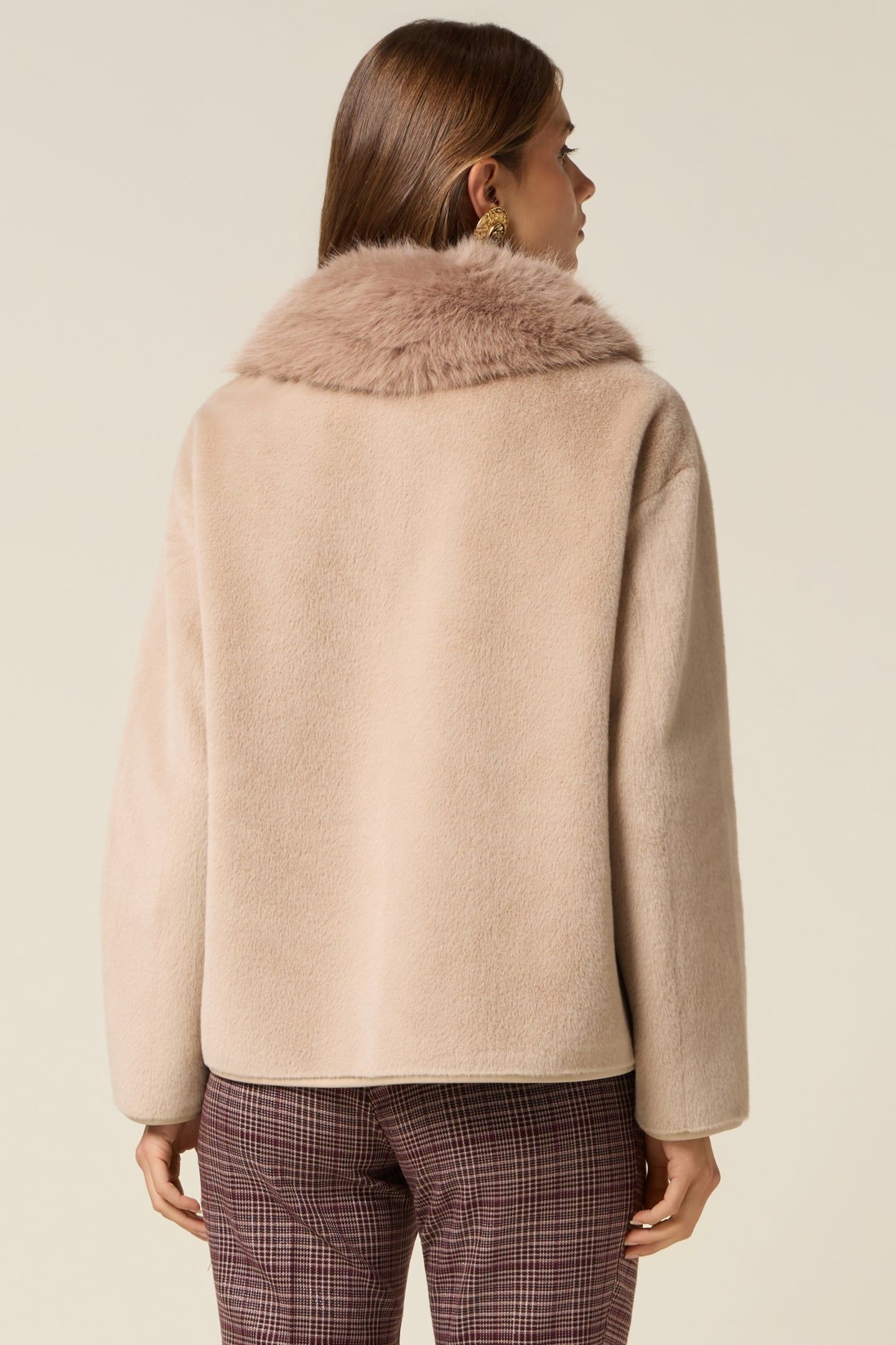 SHORT COAT WITH FURRY COLLAR BEIGE 3