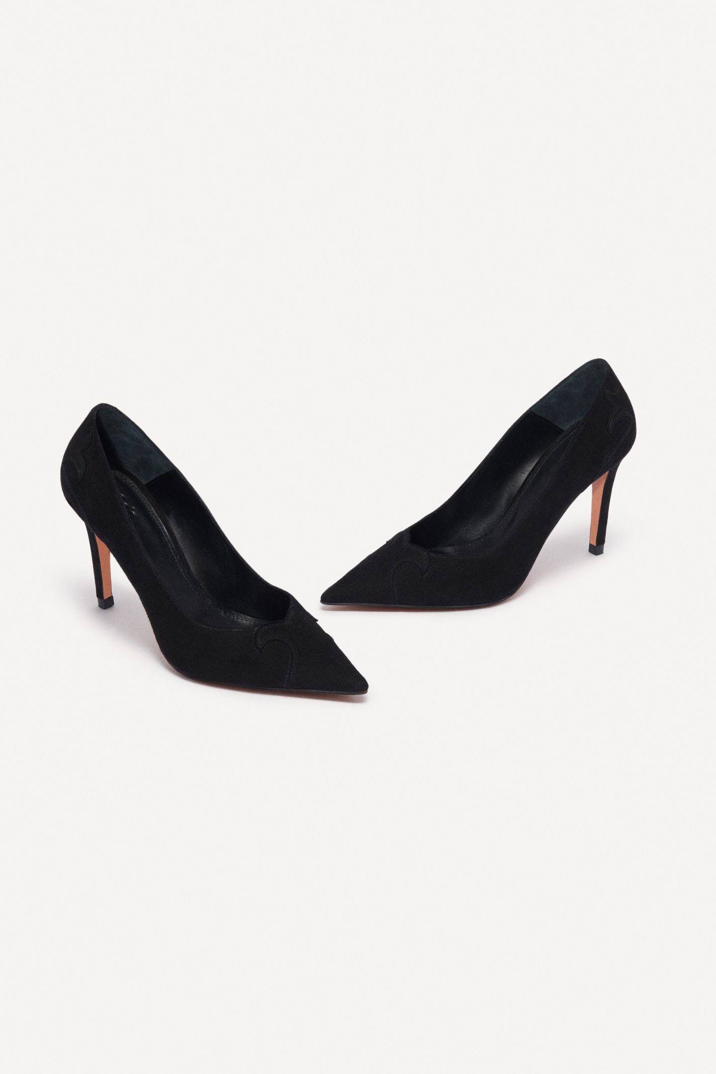 PUMPS BLACK 2