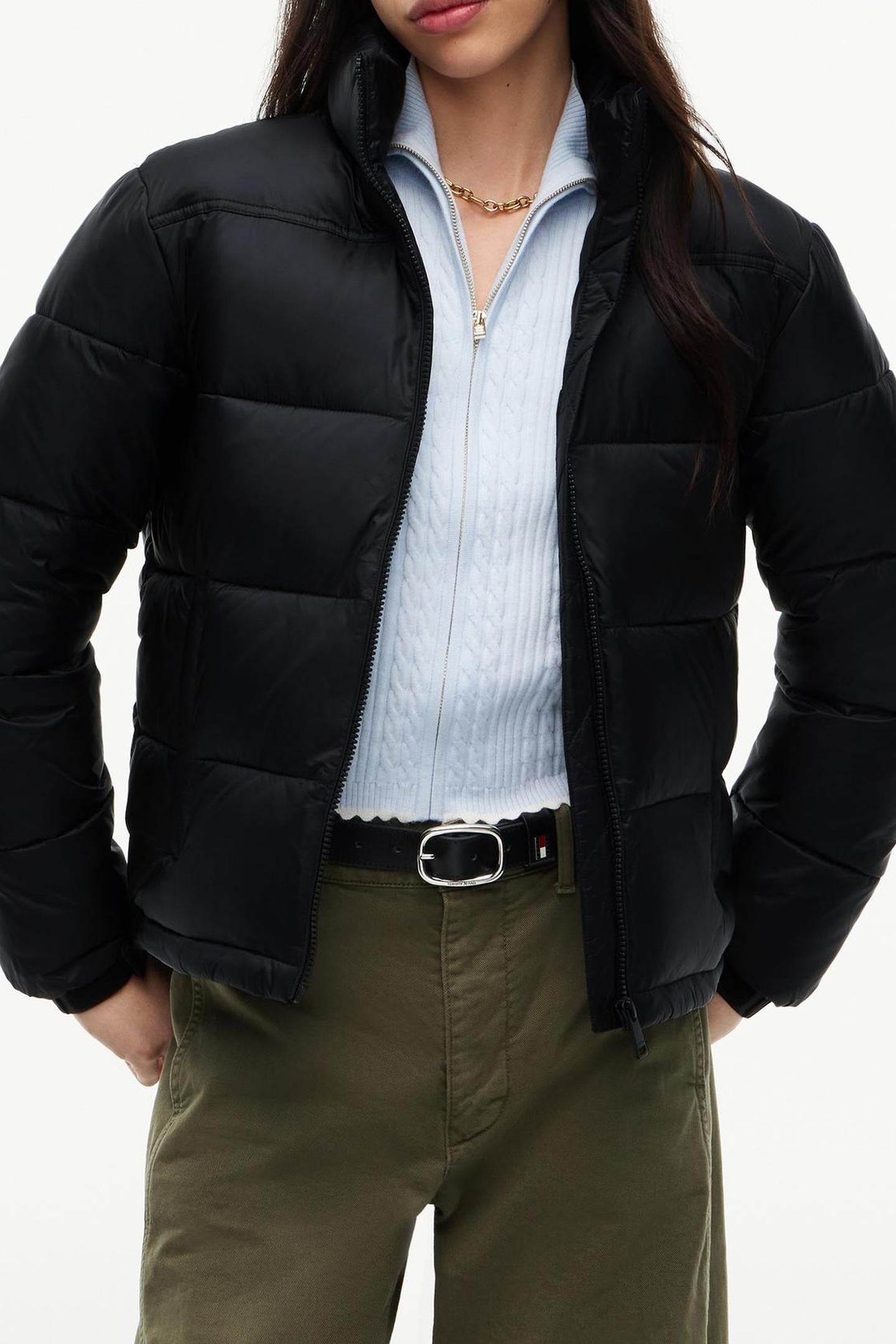 TJW PCKBL HOOD ESSENTIAL BLACK 4