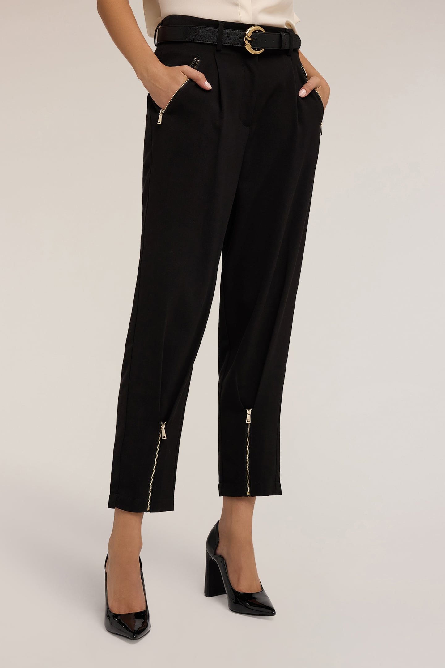 CARROT PANTS WITH ZIP AT THE BOTTOM BLACK 1