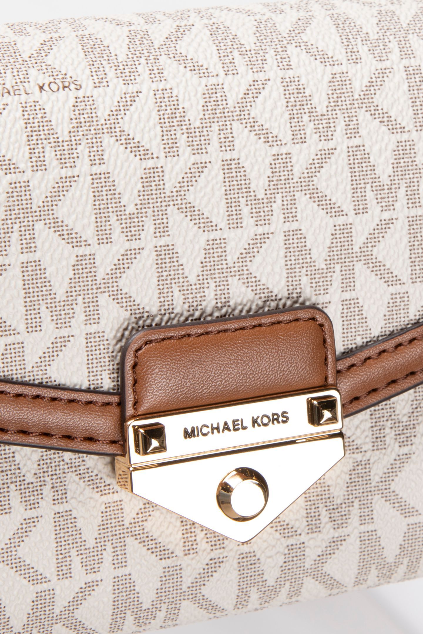 LARGE WLLT ON A CHAIN CROSSBODY VANILLA 4