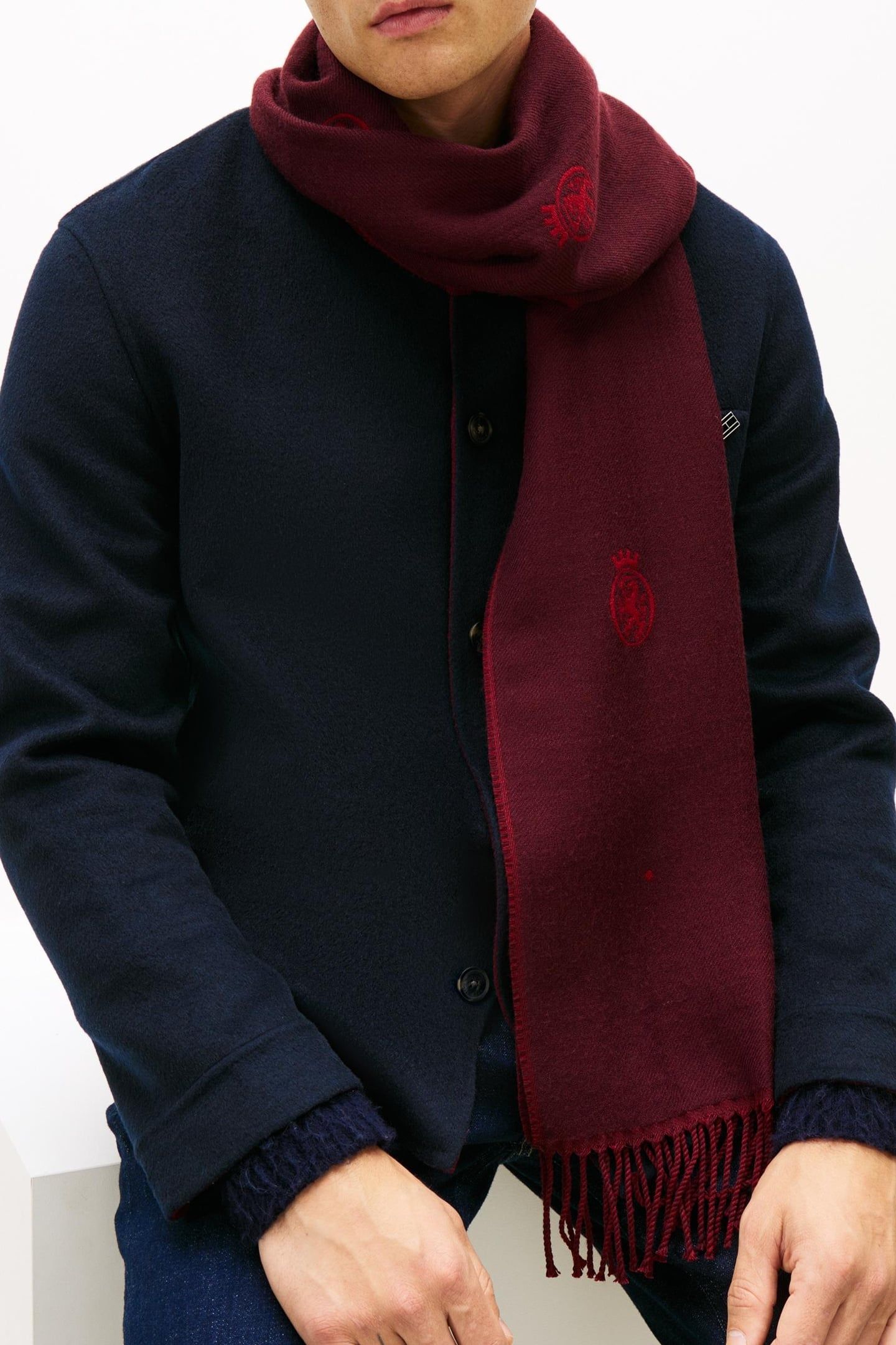 TH GIFTING AOP SCARF DEEP BURGUNDY 2
