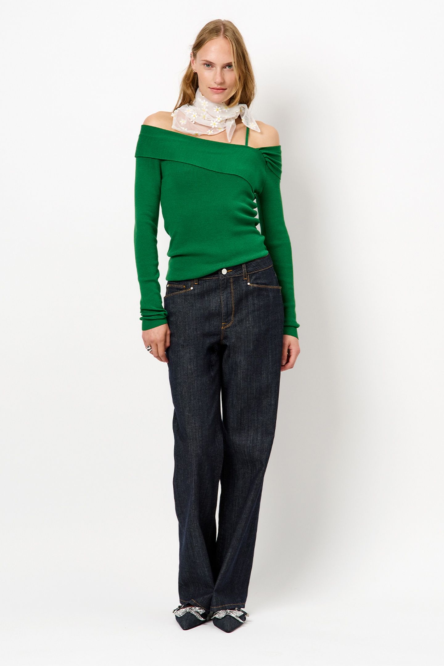 WAVE ASYMMETRIC KNITTED SWEATER RADIANT GREEN 1