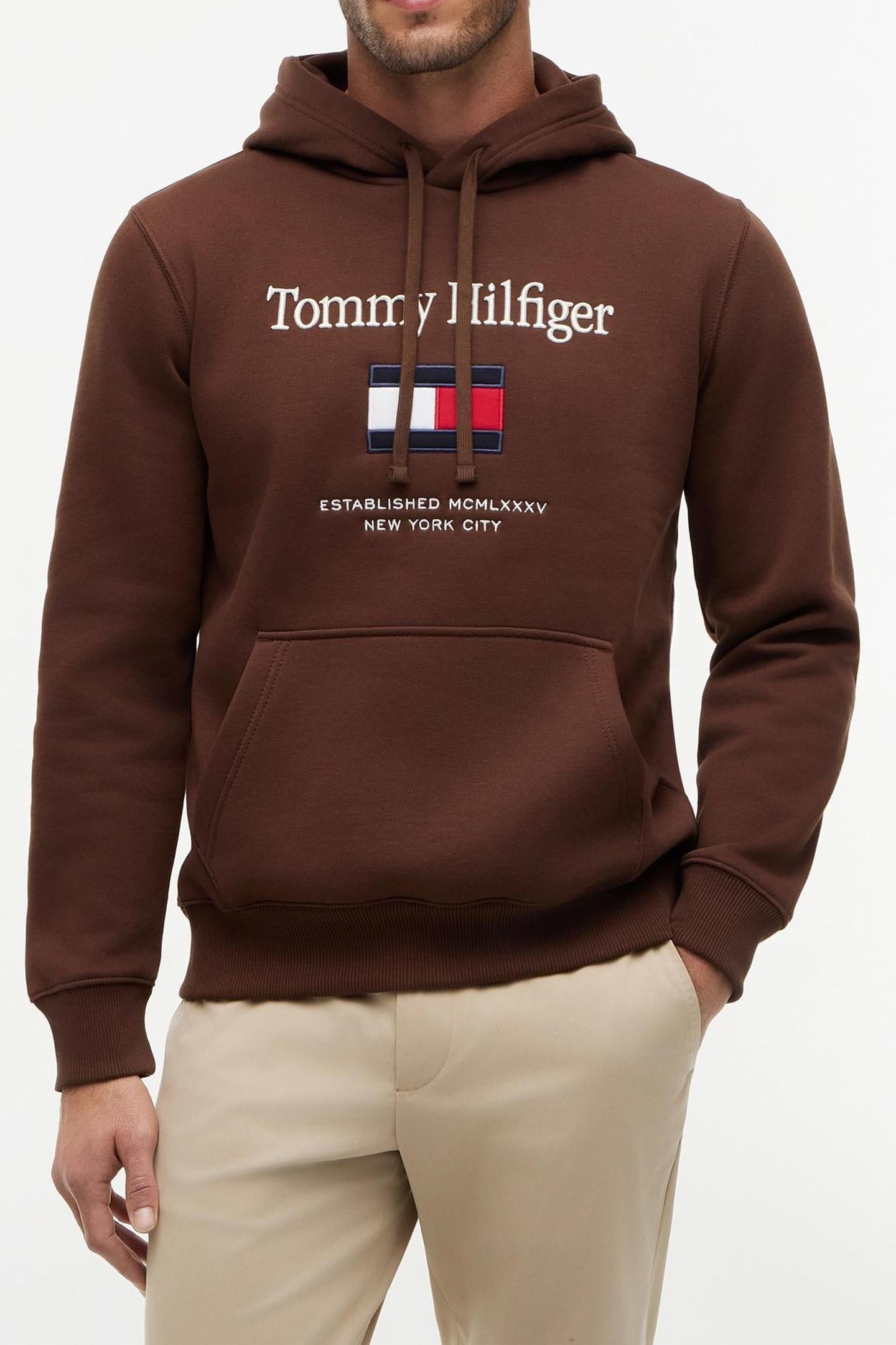 TOMMY EMBRO FLAG HOODIE LEGACY BROWN 1
