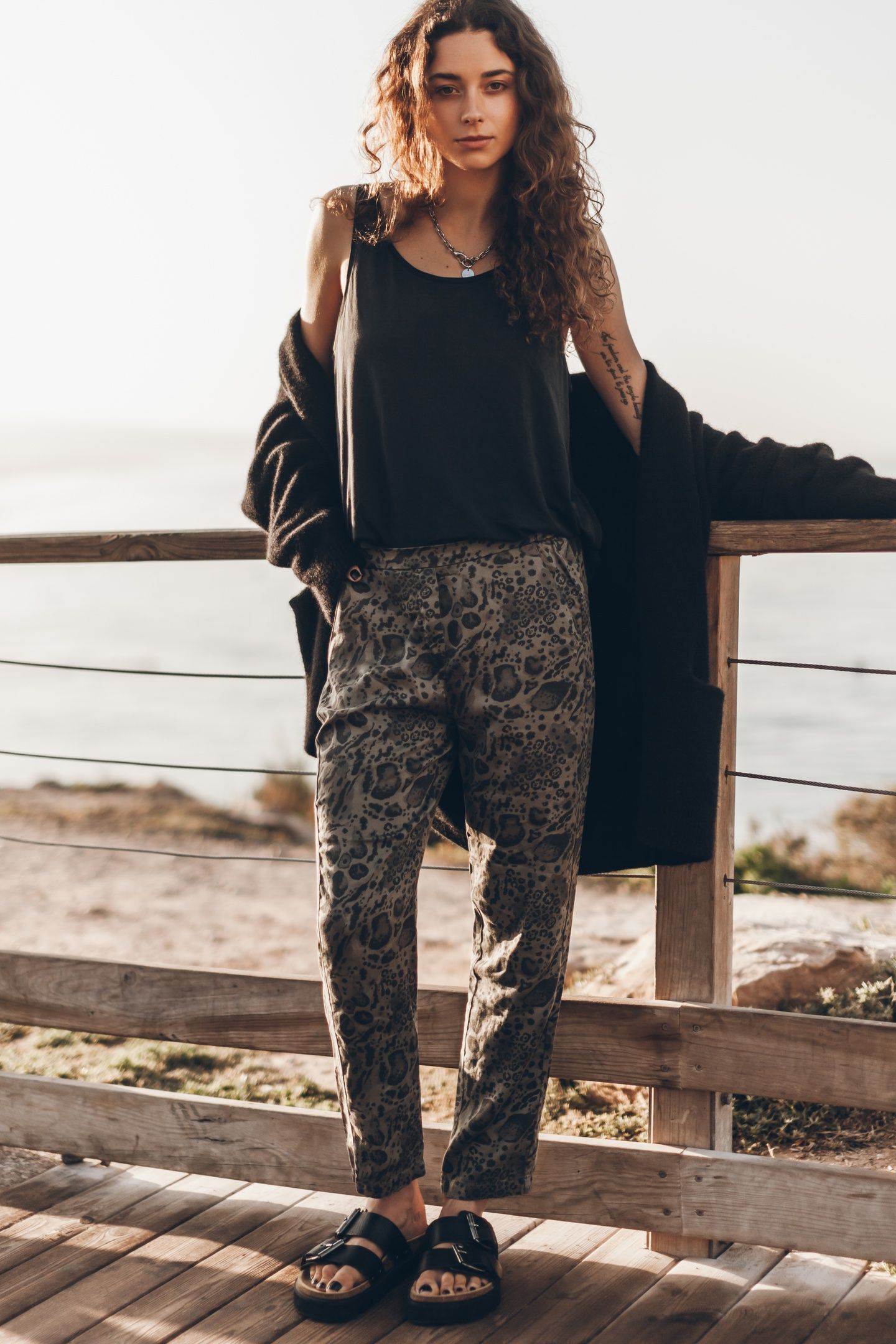 THE PRINTED GREEN CHILL PANTS 1