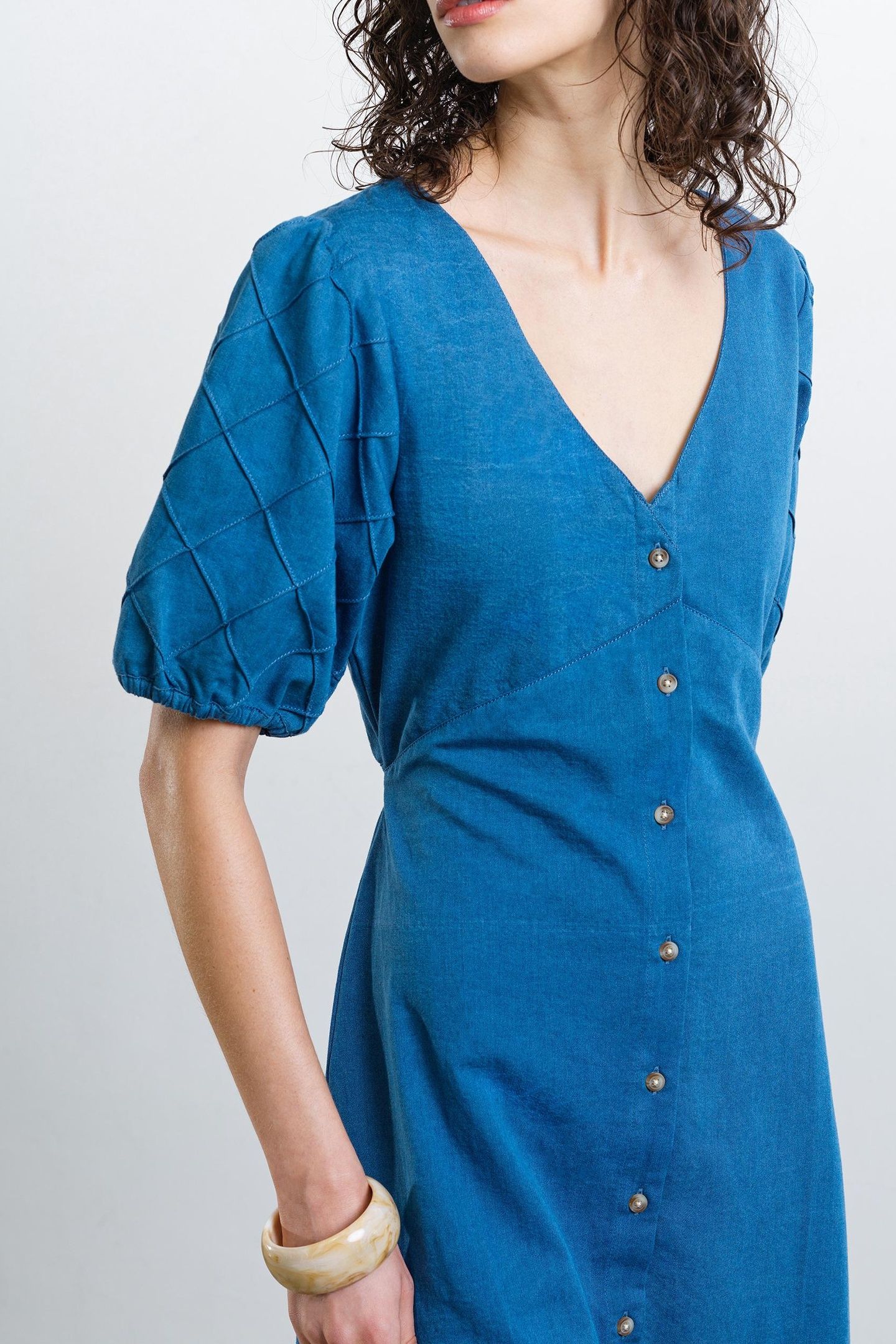 ZAVES CHAMBRAY PUFFSLV MIDI DR MEDIUM BLEACH WASH 5