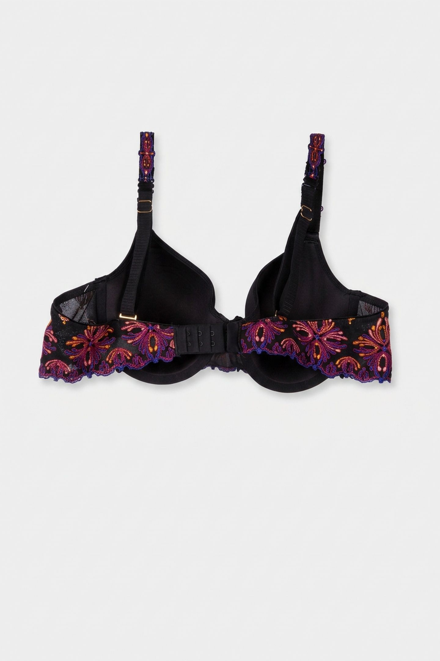 CO BRA TSHIRT COVERING MEMORY BLACK JEWELS 4