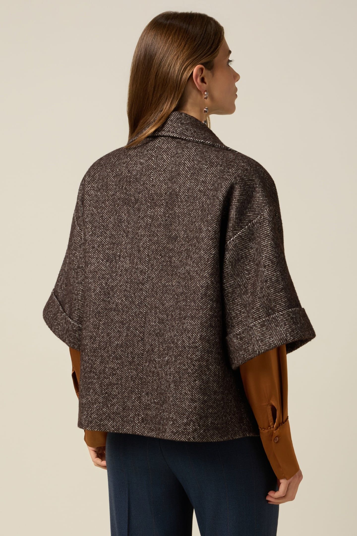 DOUBLE-BREASTED WOOL BLEND CAPE WITH BROOCH BROWN 2