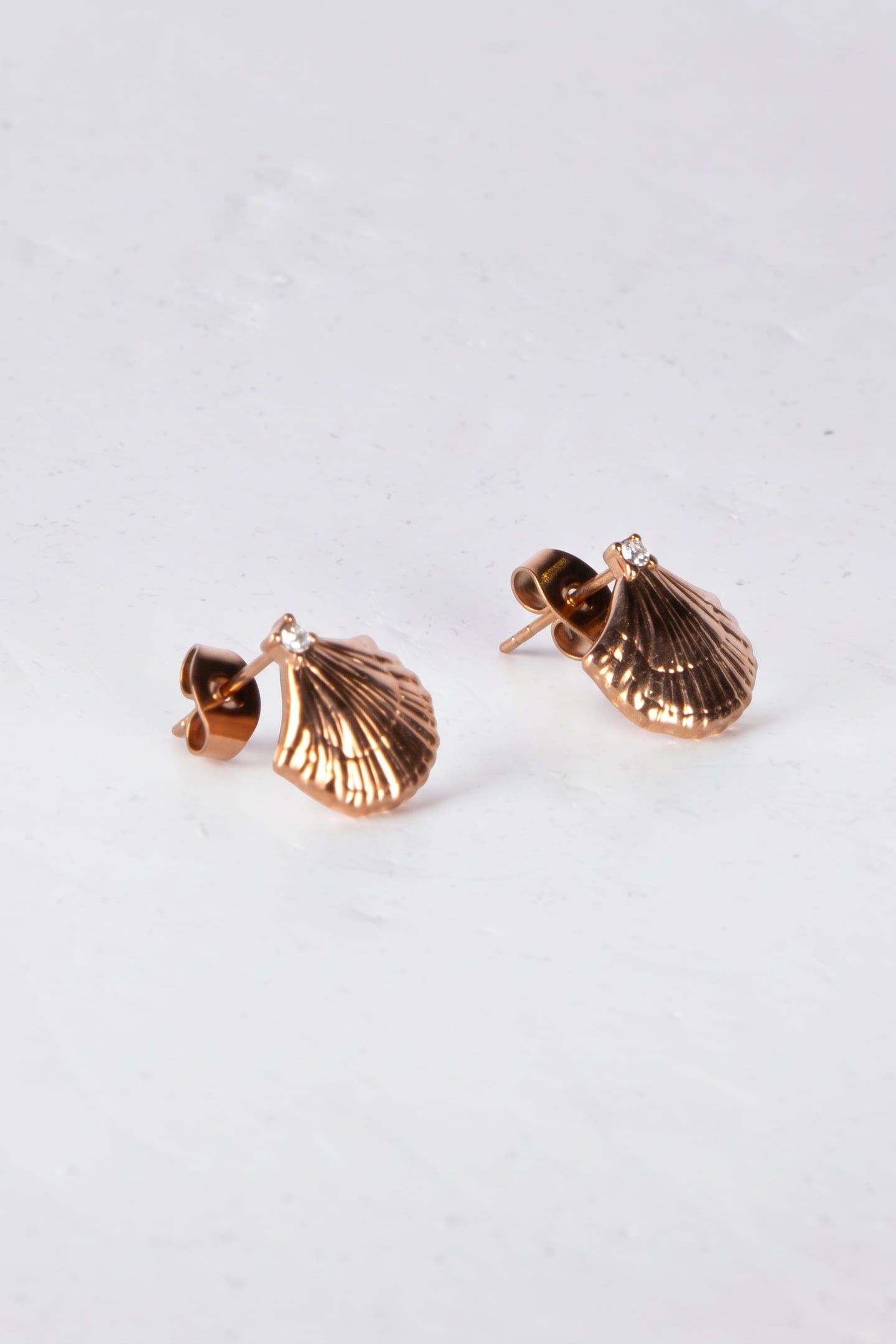 SMALL SHELL OHRRINGE ROSEGOLD 1