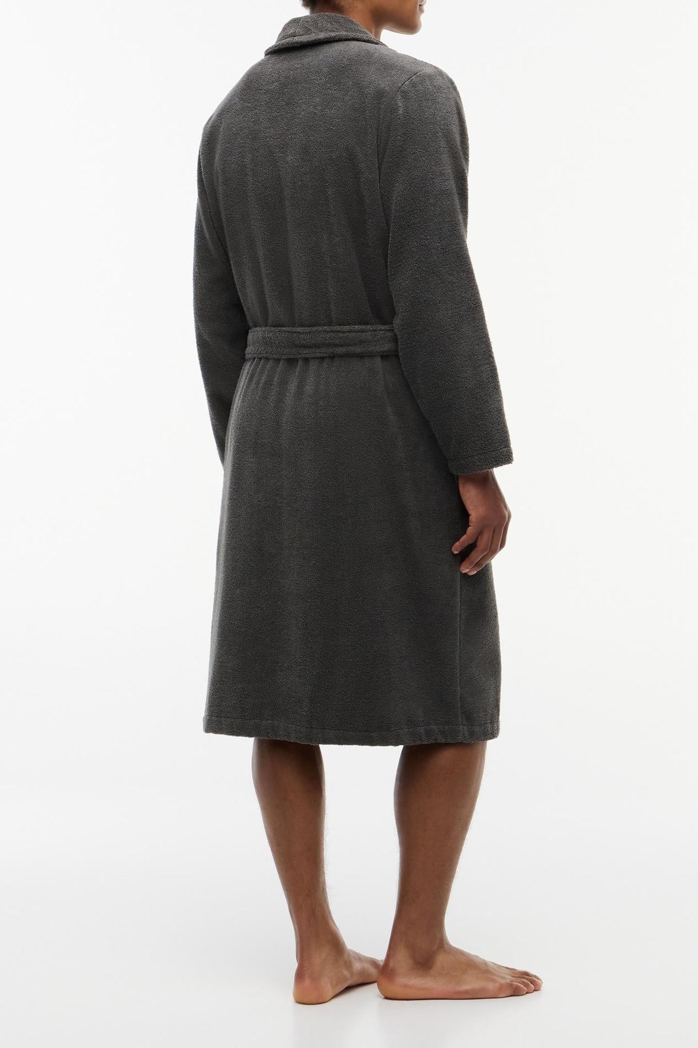 BATHROBE MAGNET 2